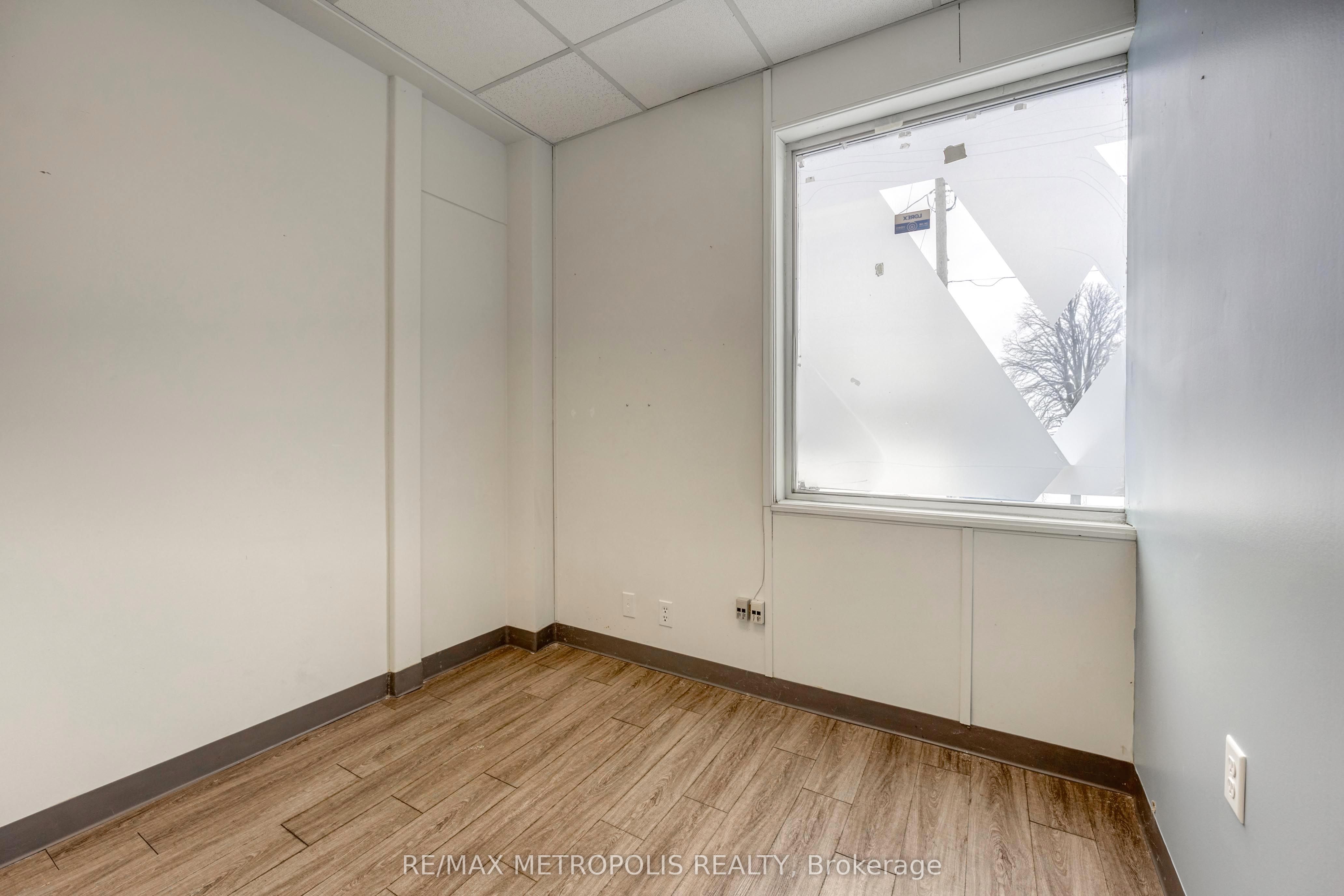 #b - 373 Vidal Street Property Photo 5