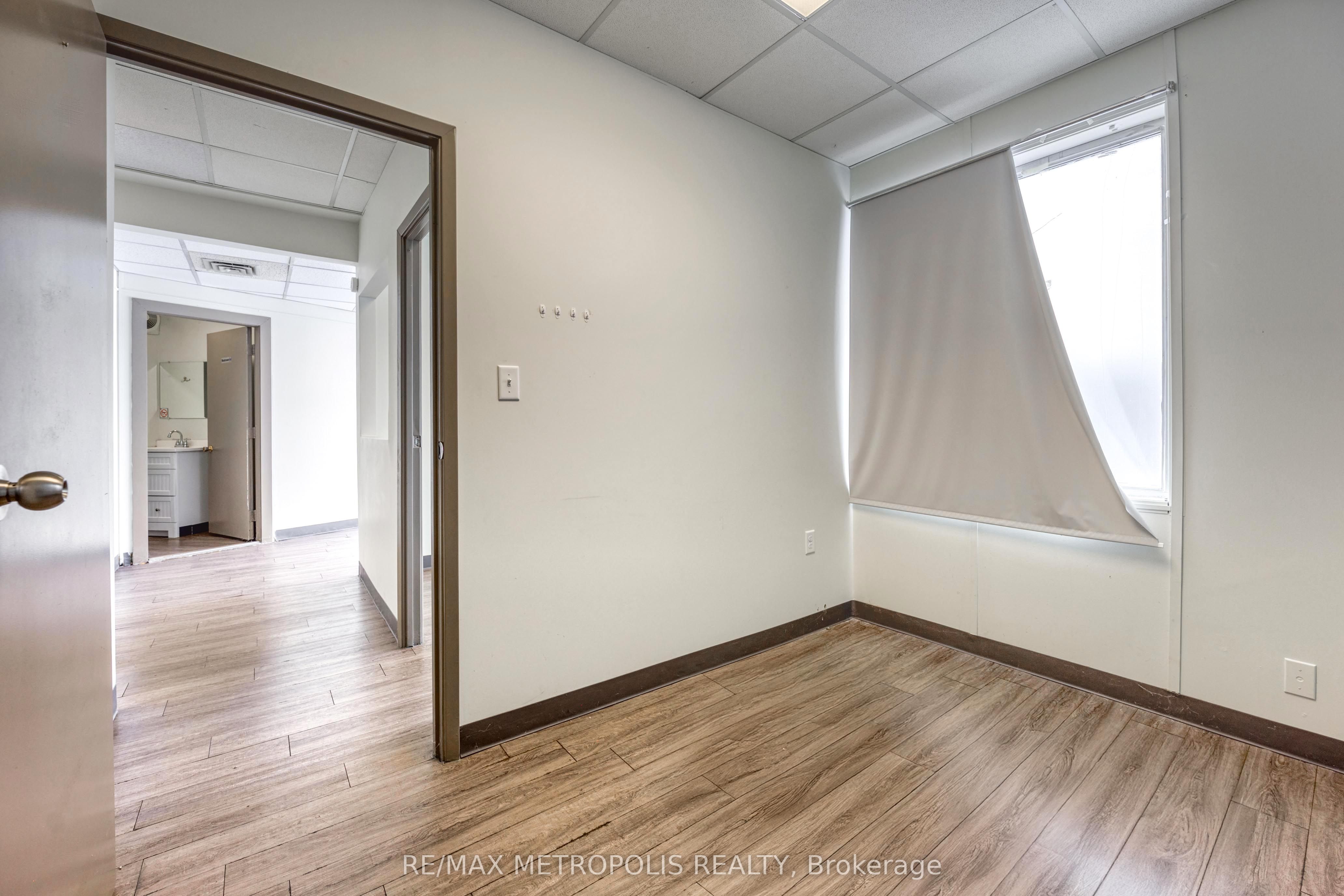 #b - 373 Vidal Street Property Photo 7