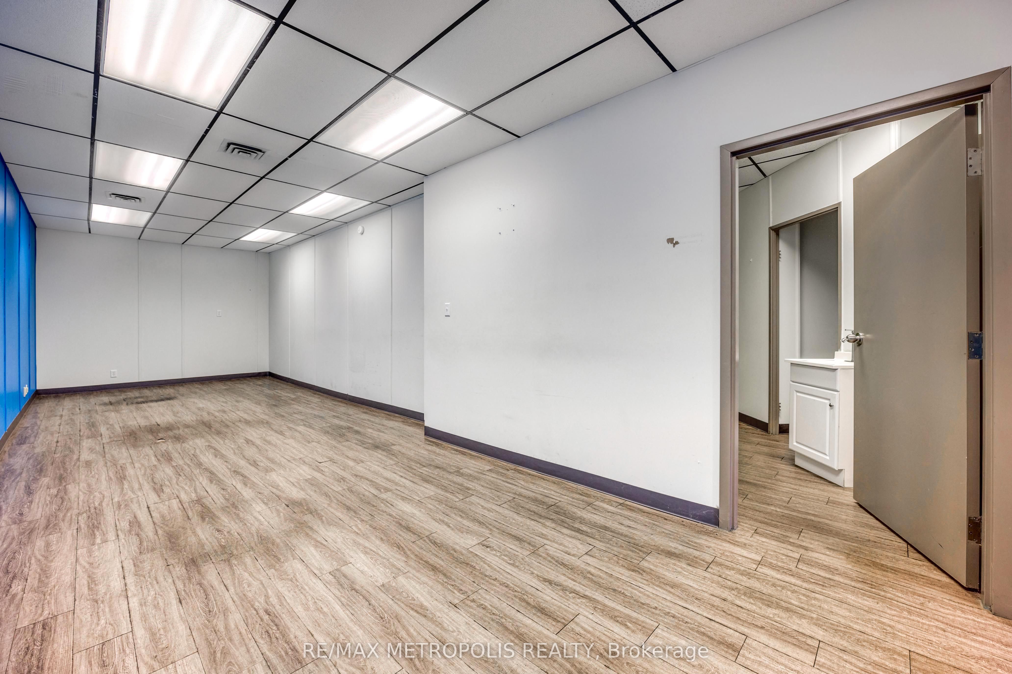 #b - 373 Vidal Street Property Photo 12