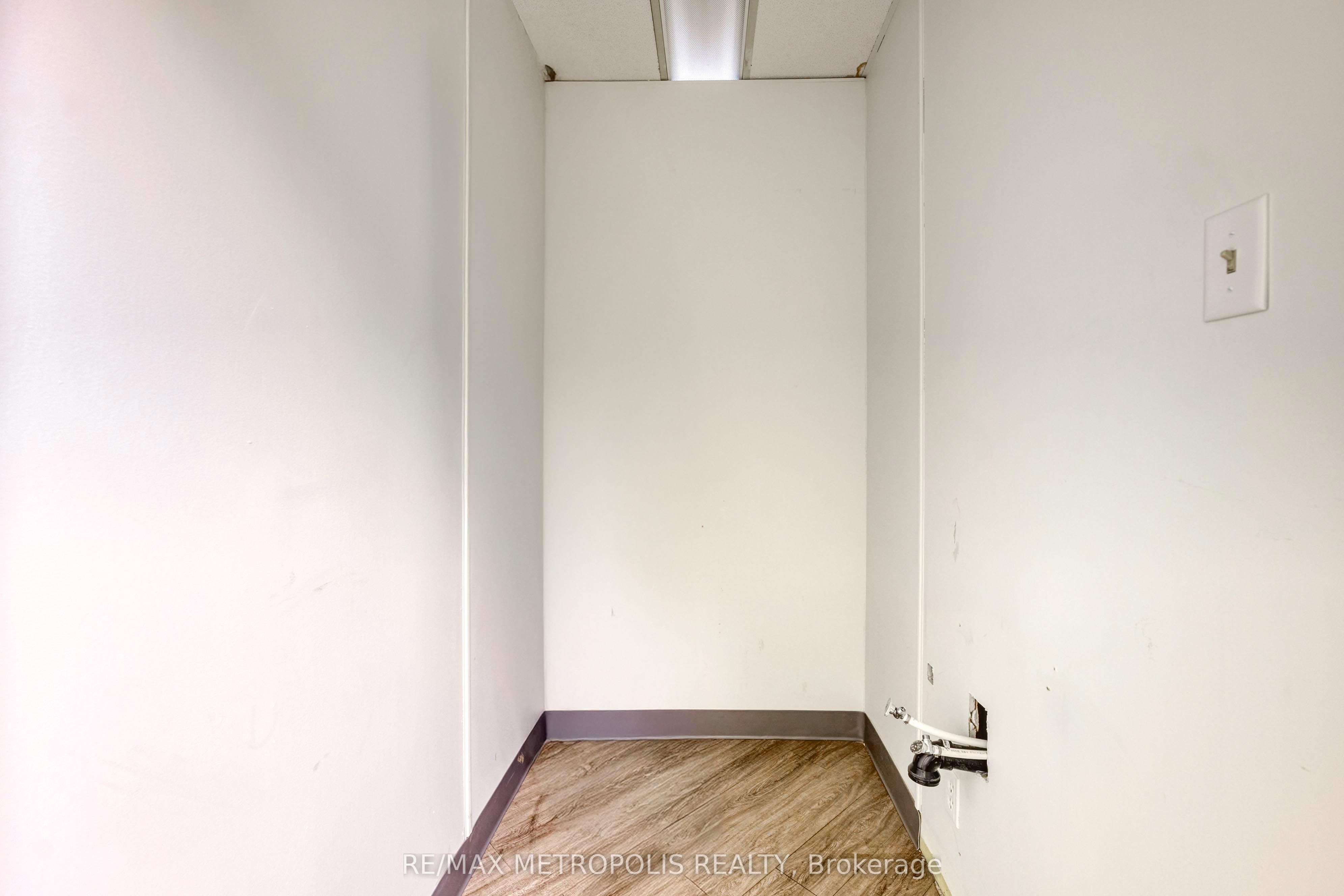 #b - 373 Vidal Street Property Photo 18