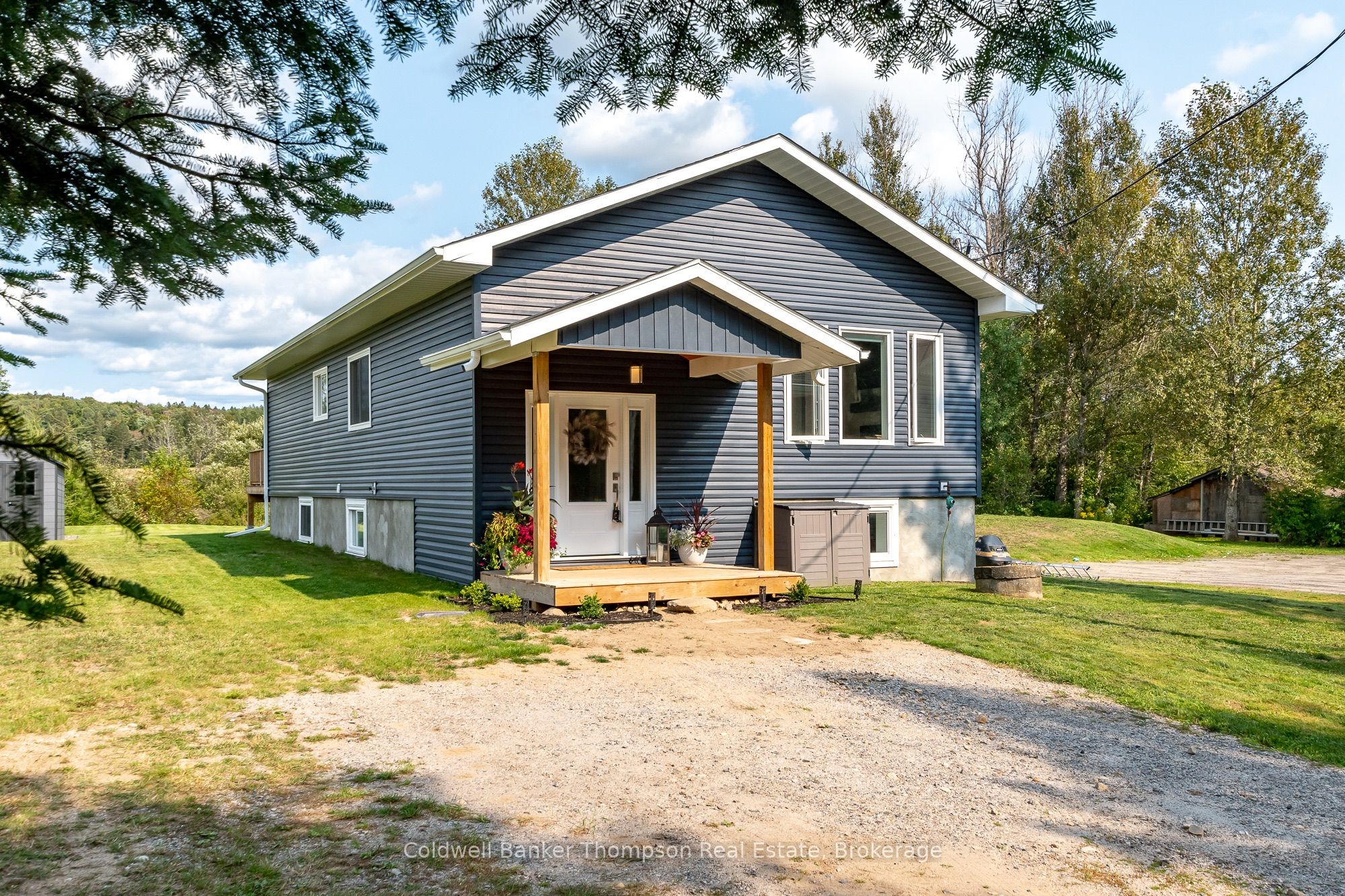 2257 592 Hwy Property Photo