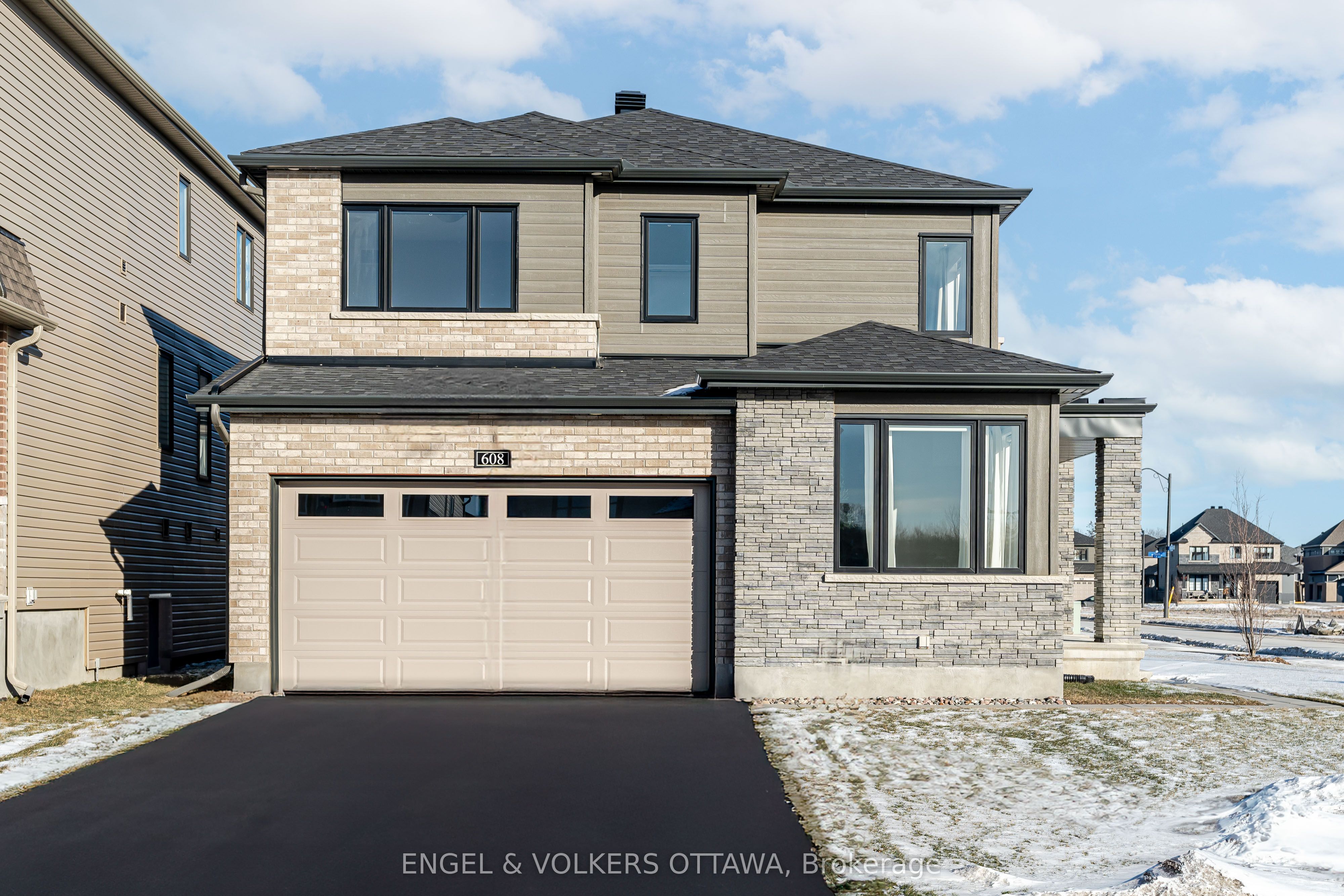 Manotick Real Estate Listings Main Image