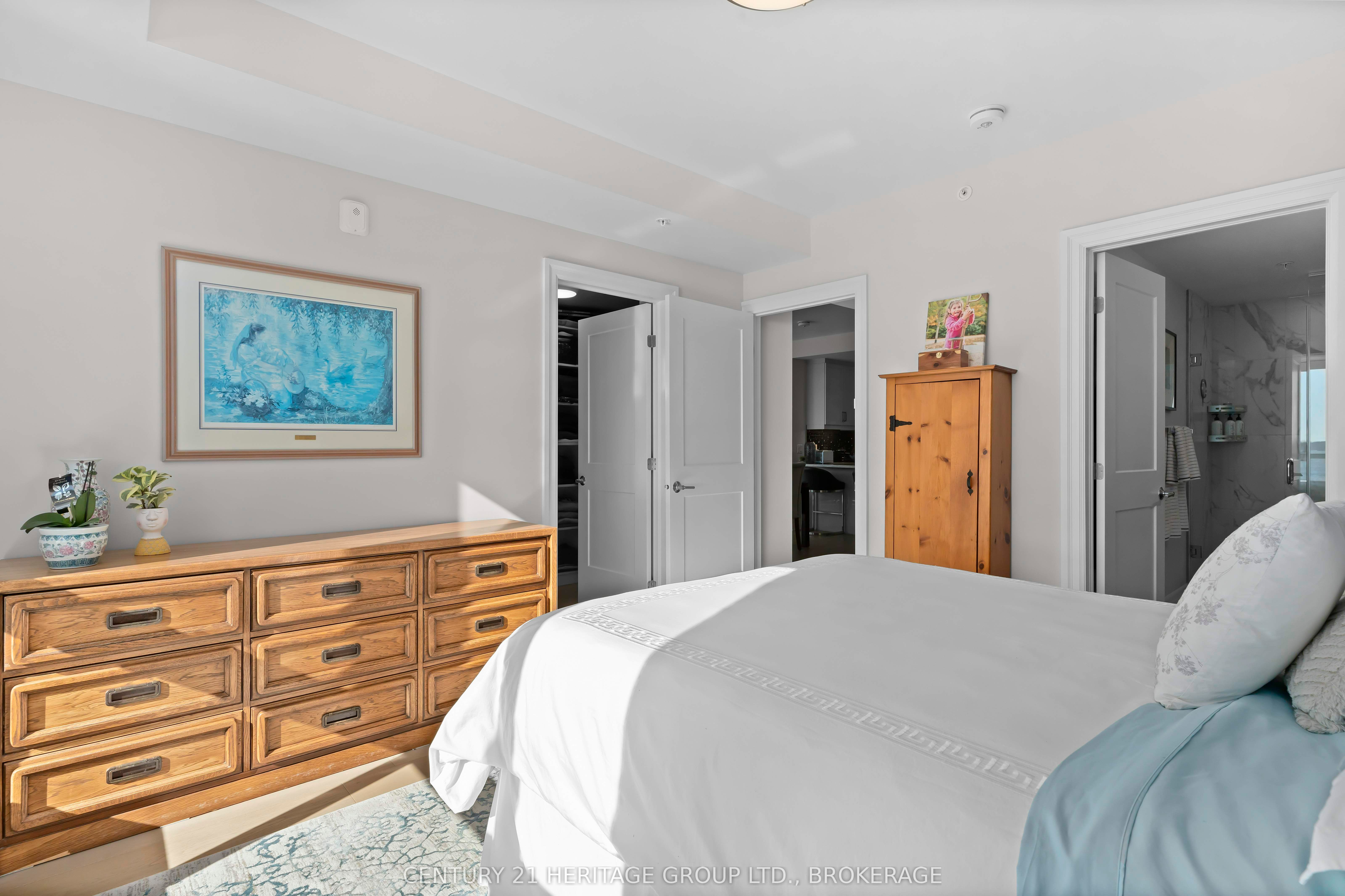 129b South Street 321 Property Photo 40