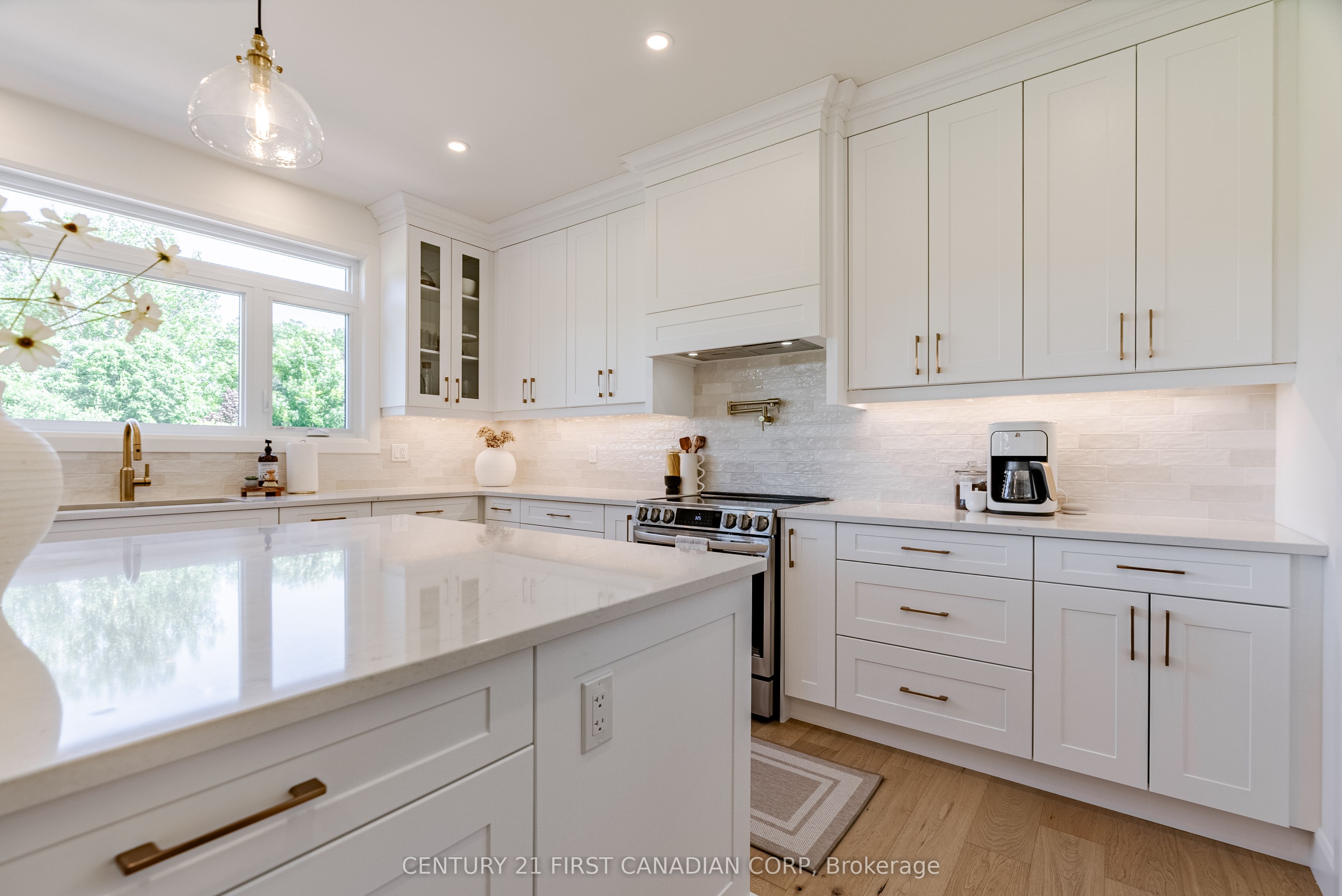90 Queen Street Property Photo 15