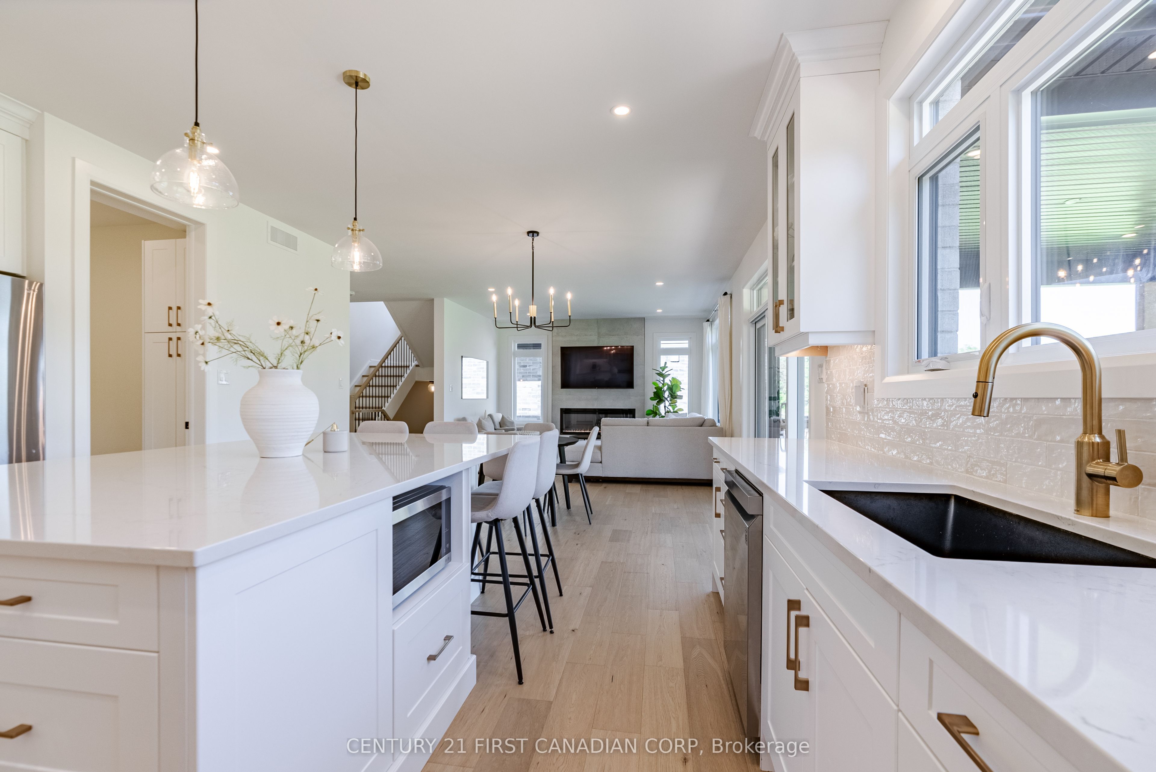 90 Queen Street Property Photo 16