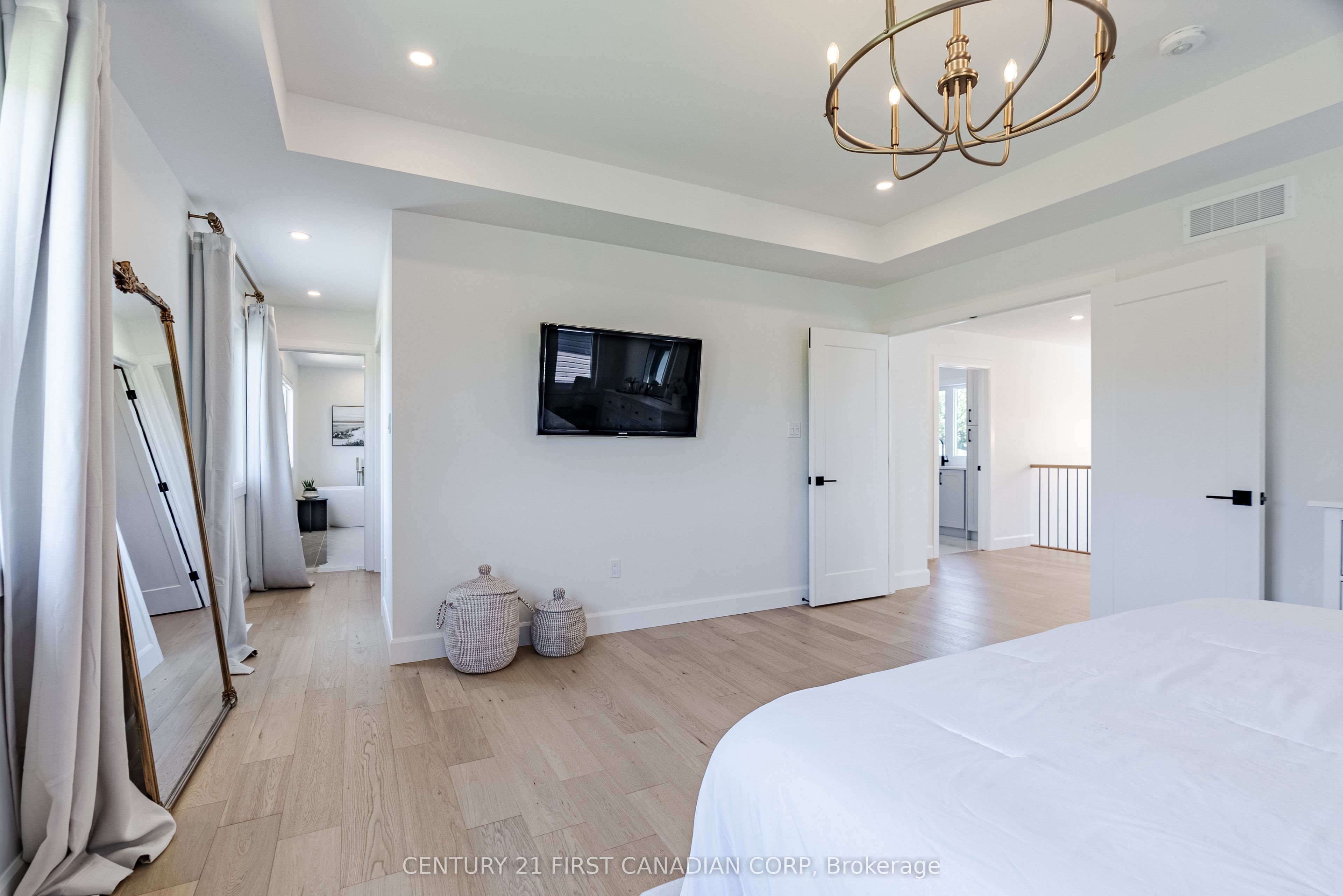 90 Queen Street Property Photo 27