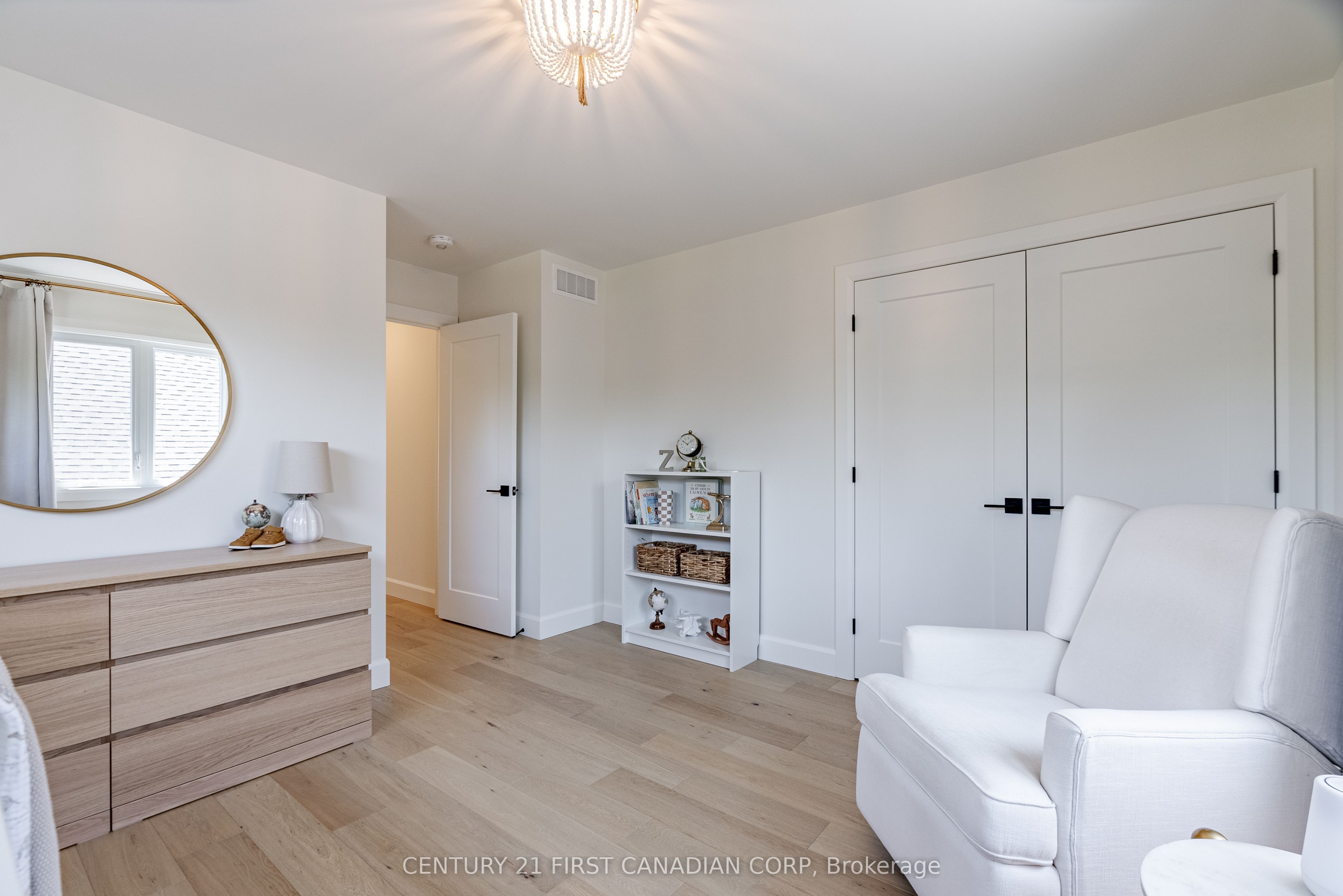 90 Queen Street Property Photo 35