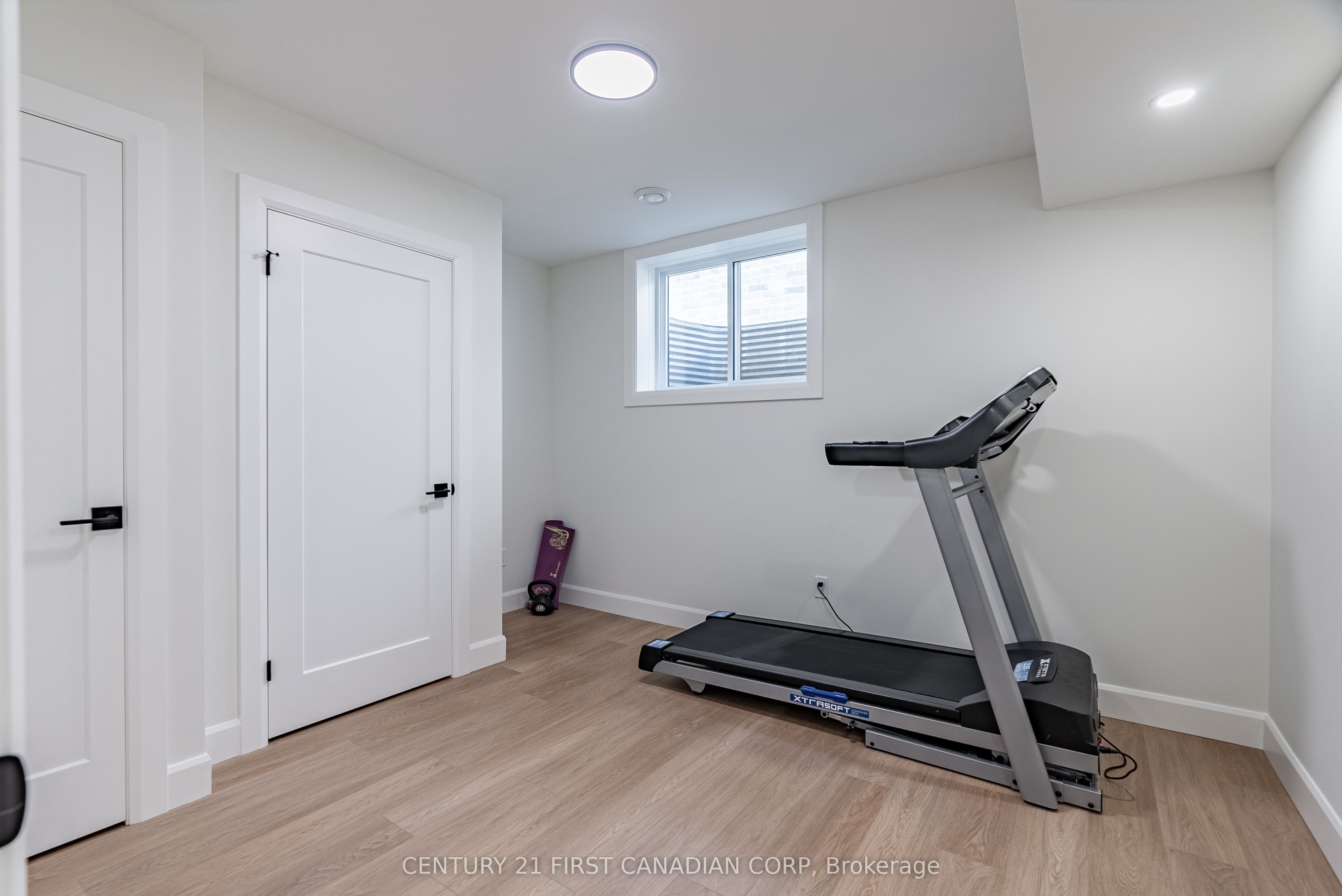 90 Queen Street Property Photo 43