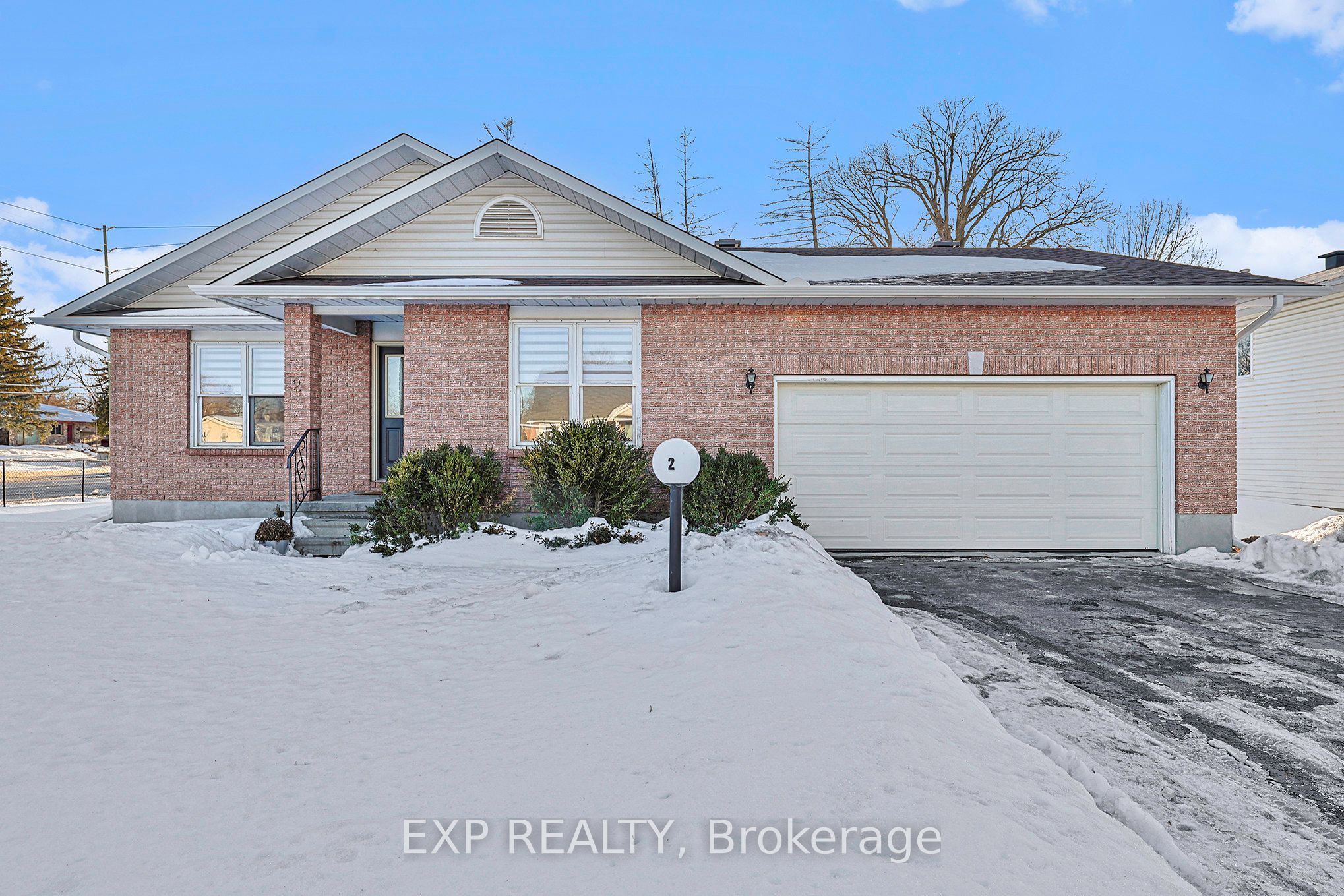 2 Lundy's Lane Property Photo