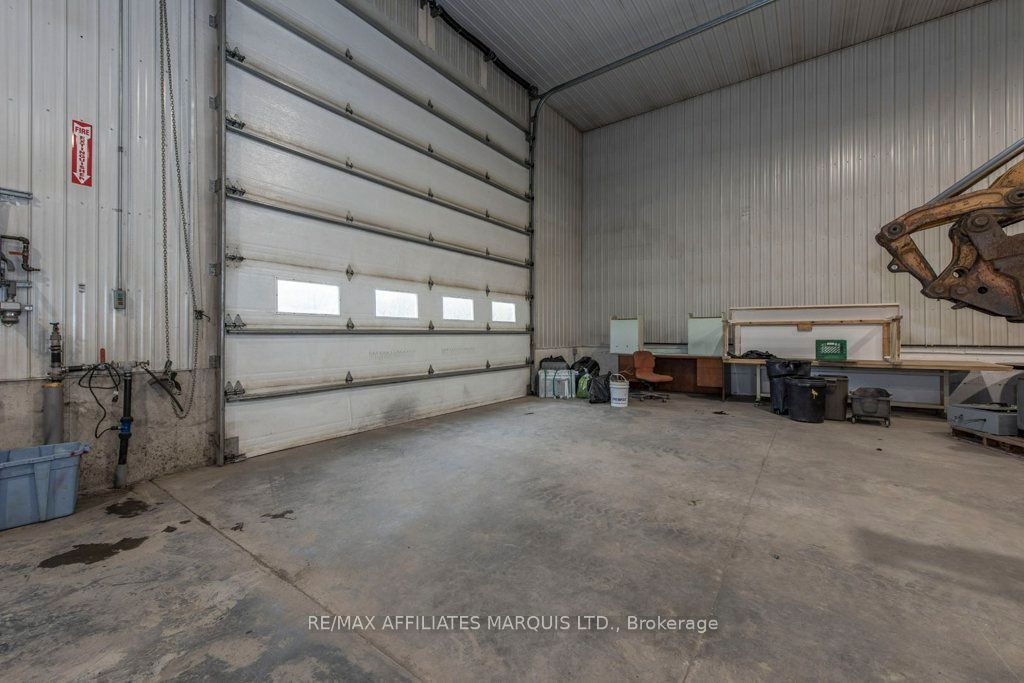 18613 Dundas Street Property Photo 21