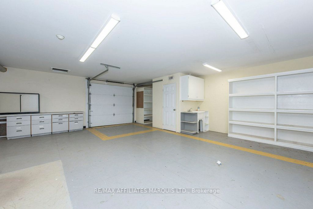 18613 Dundas Street Property Photo 29