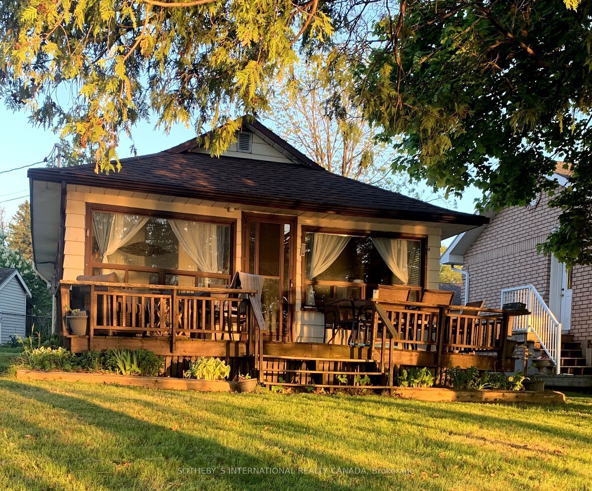 18 3rd St Property Photo
