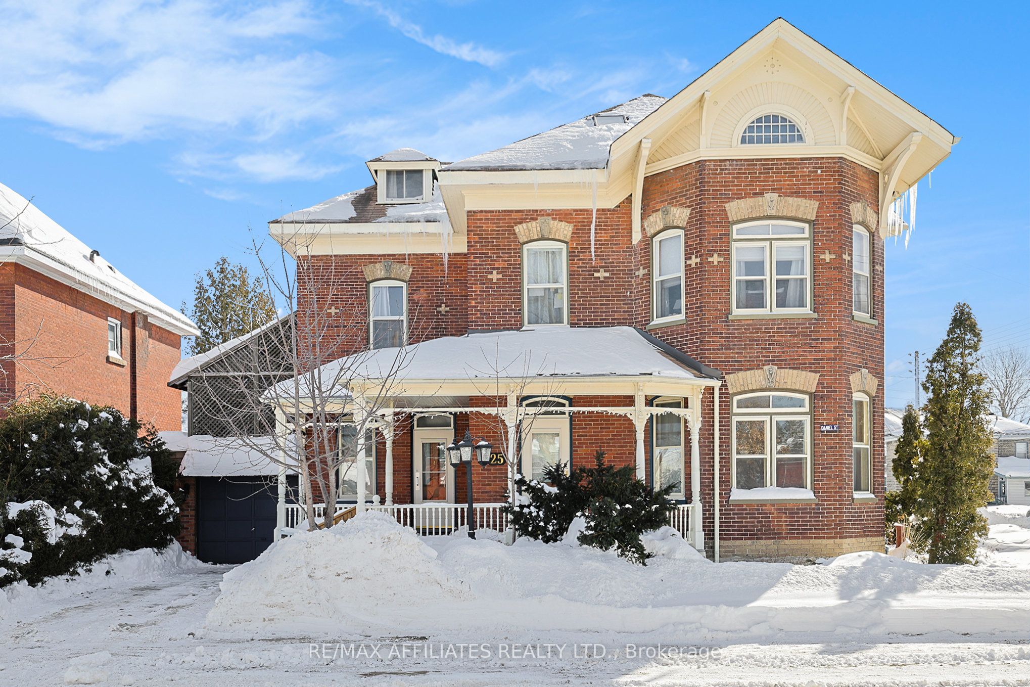 25 Daniel Street Property Photo