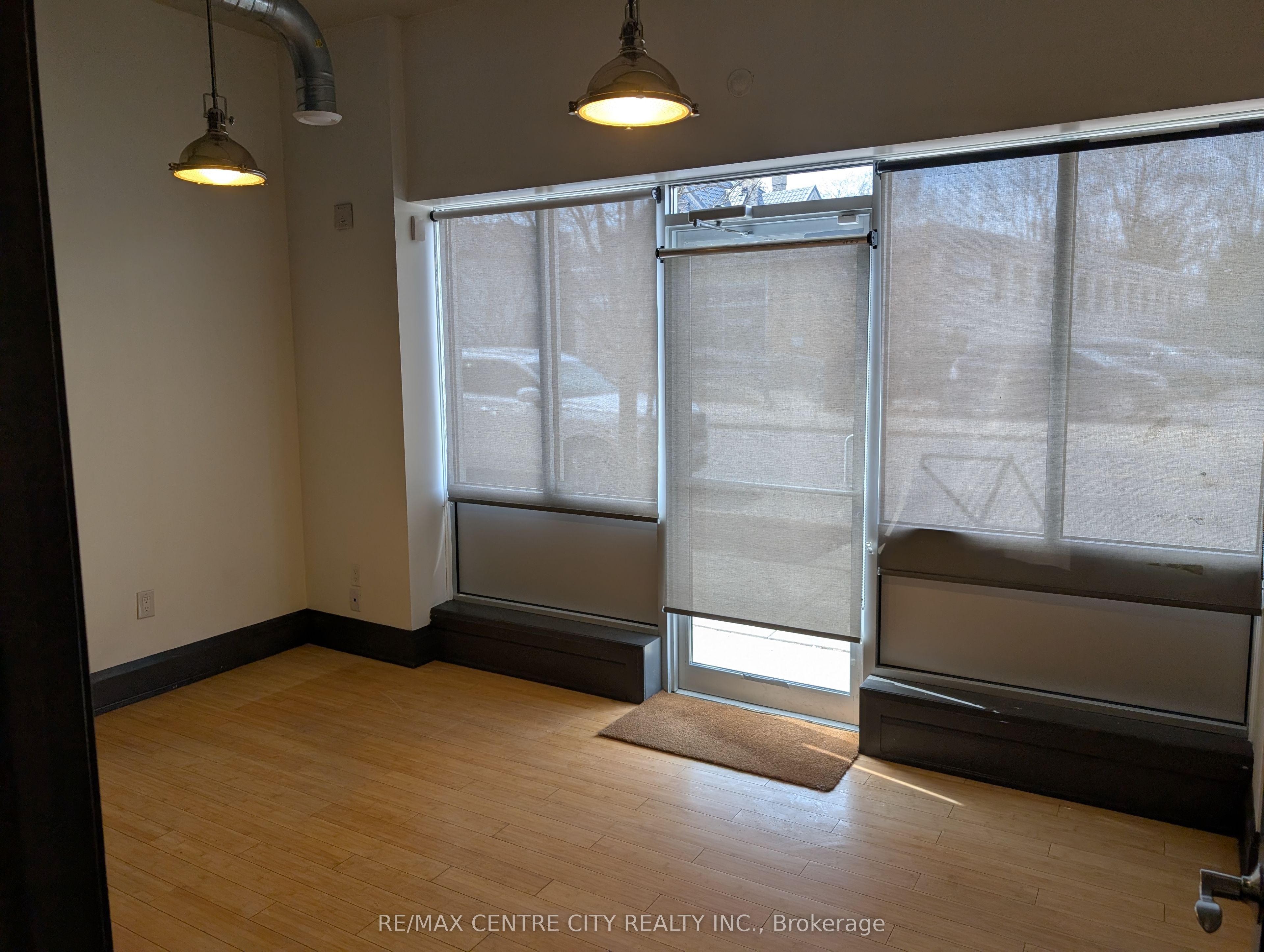 #2 - 162 Wortley Road Property Photo 10