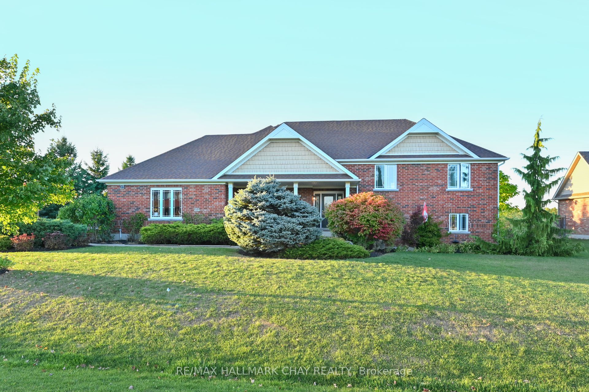 37 Somerville Cres Property Photo