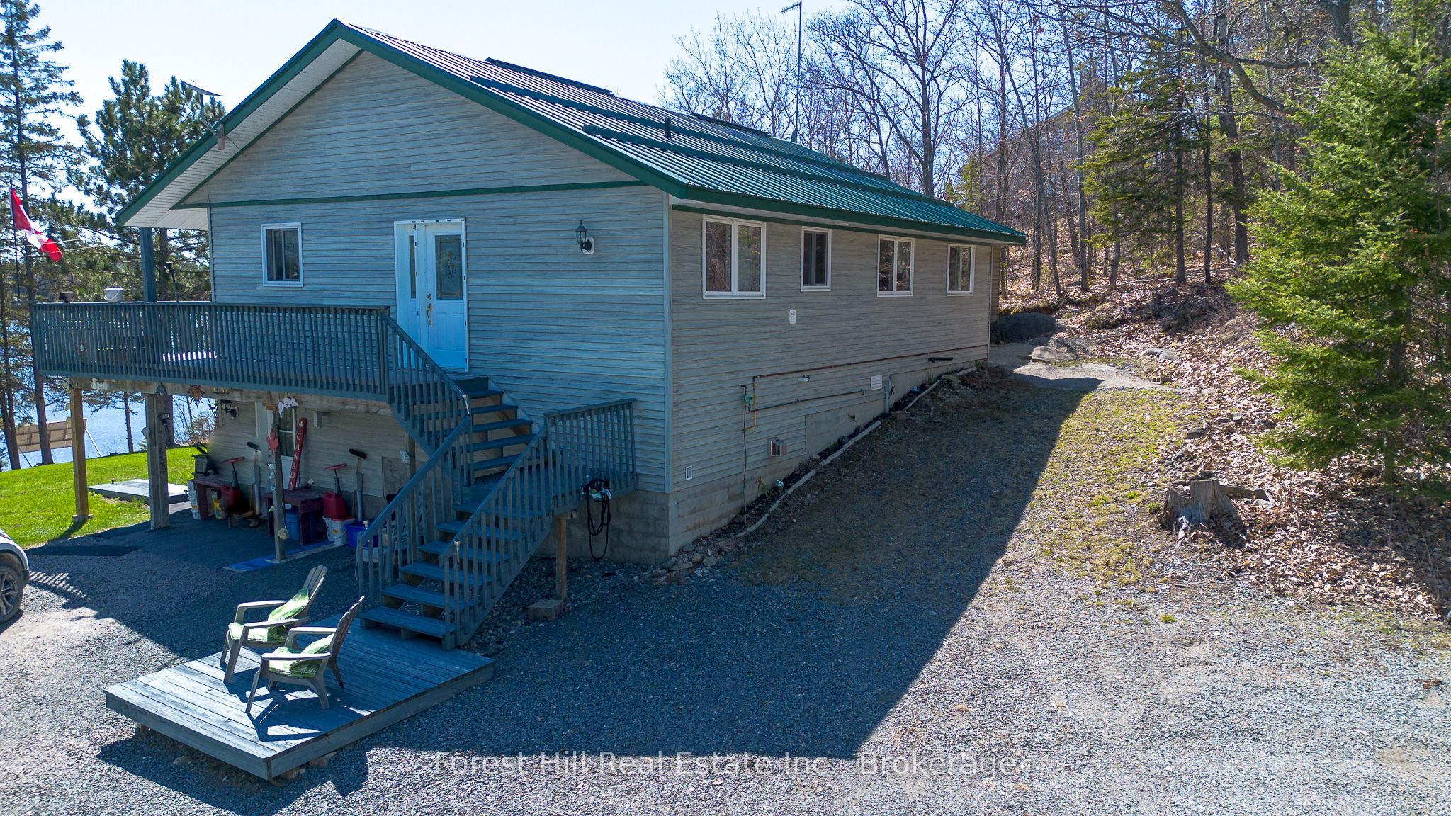 1933 Bushy Bay Road Property Photo 6