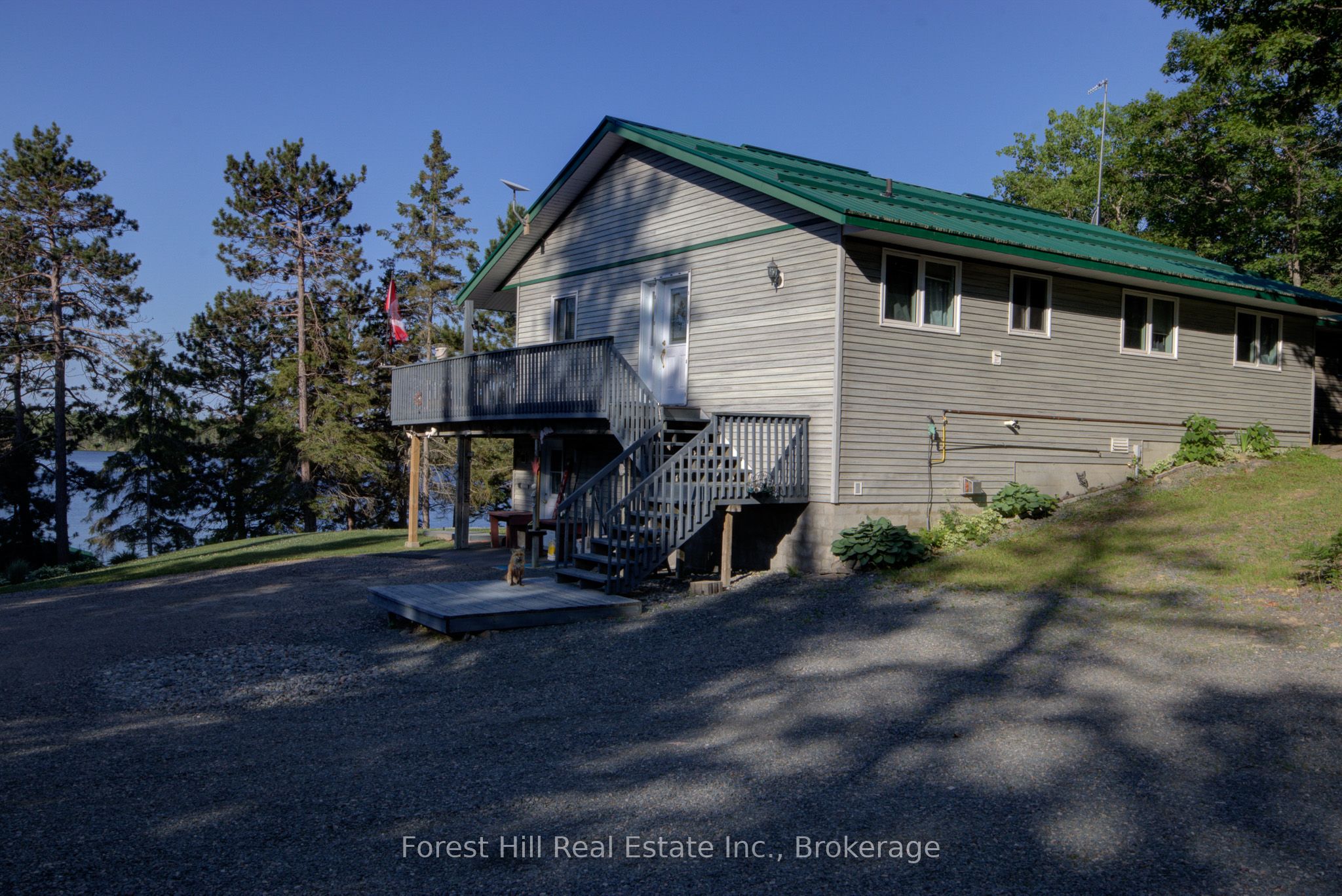 1933 Bushy Bay Road Property Photo 7
