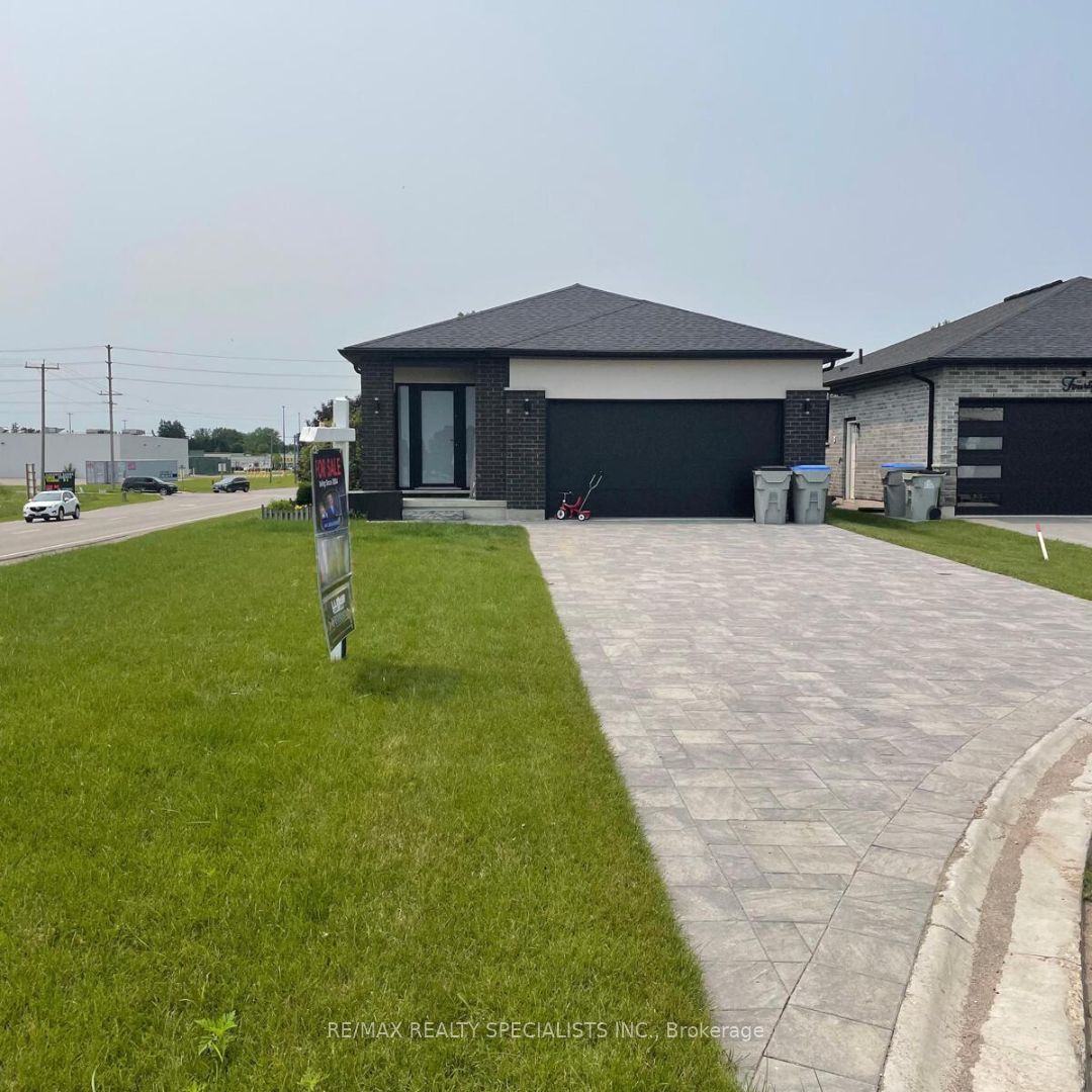 42 Alexander Circle Property Photo 1
