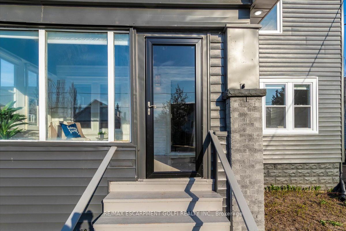3 Wardrope Avenue Property Photo 5