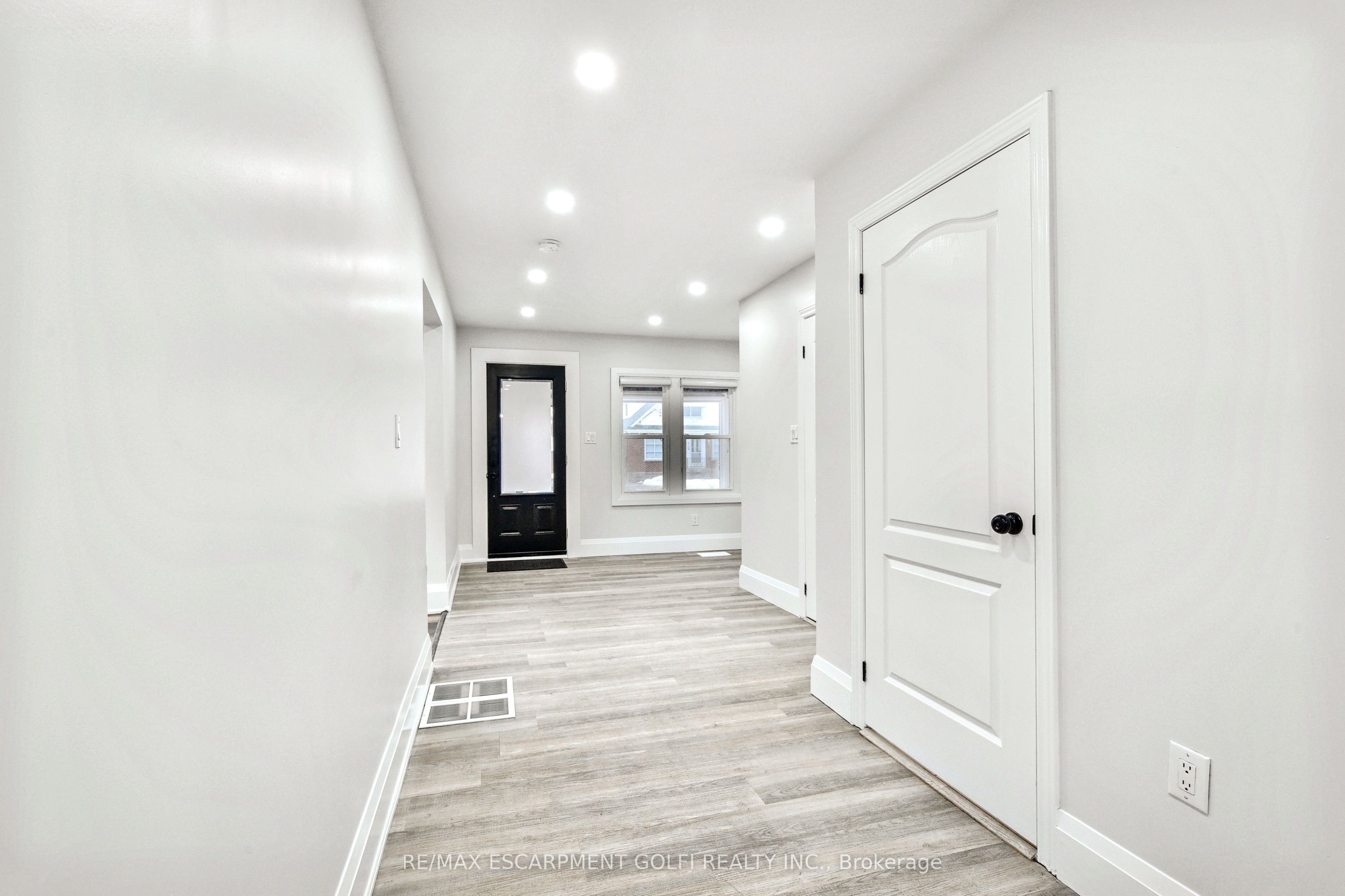 3 Wardrope Avenue Property Photo 9