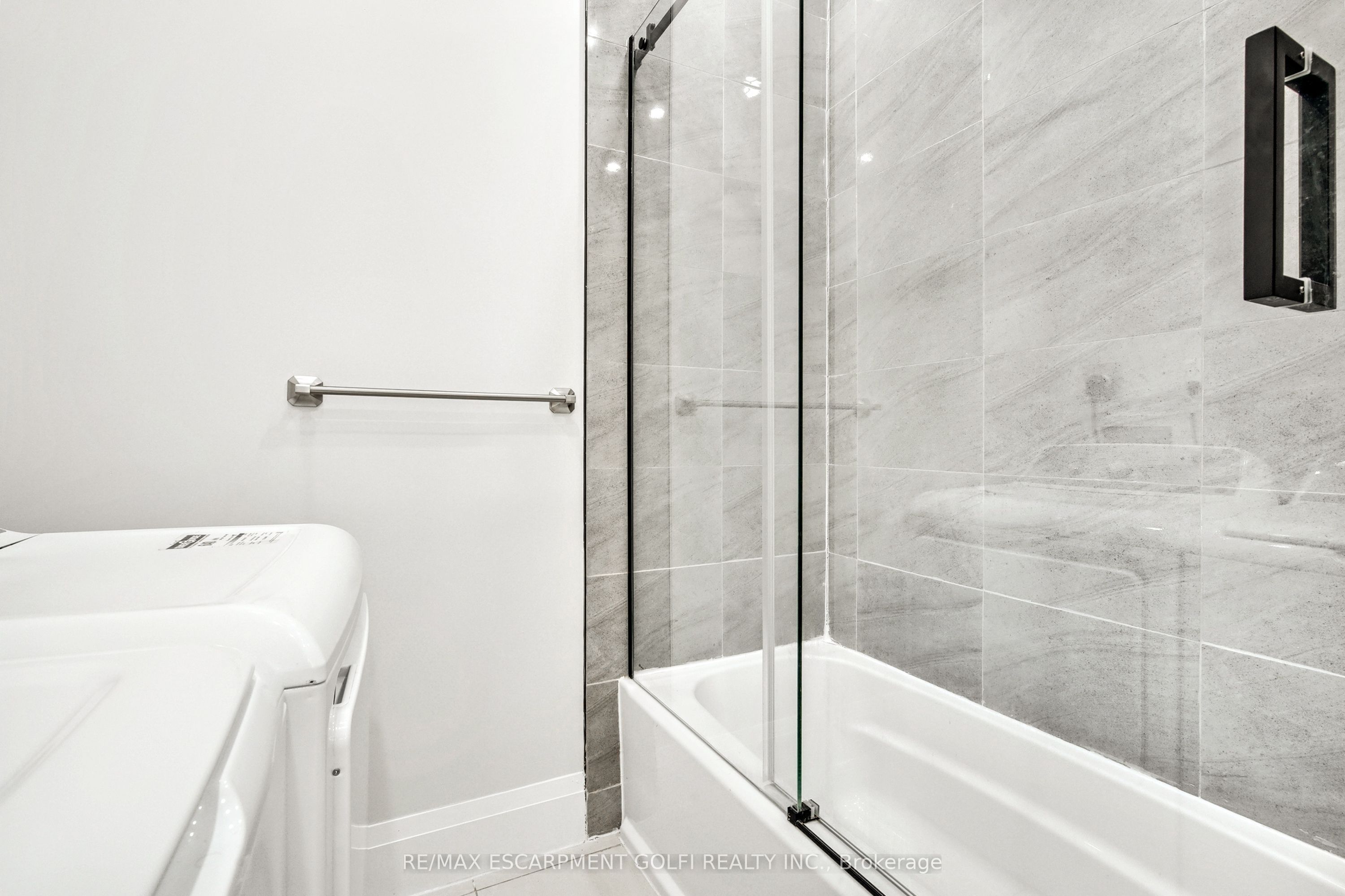 3 Wardrope Avenue Property Photo 23