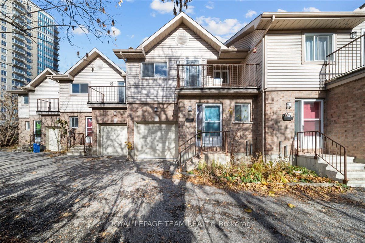 65 Carillon Street Property Photo