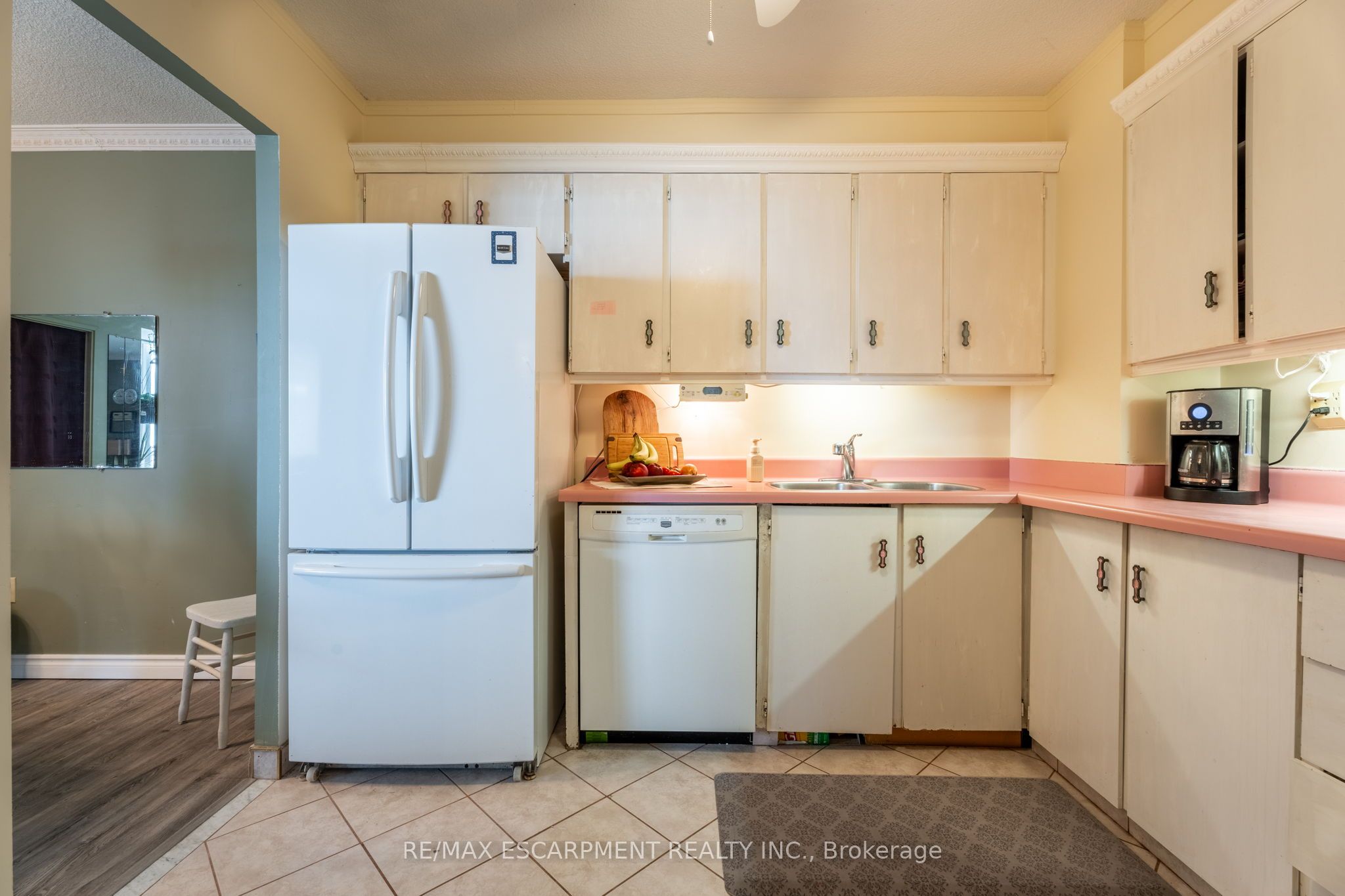 #1206 - 500 Green Road Property Photo 15