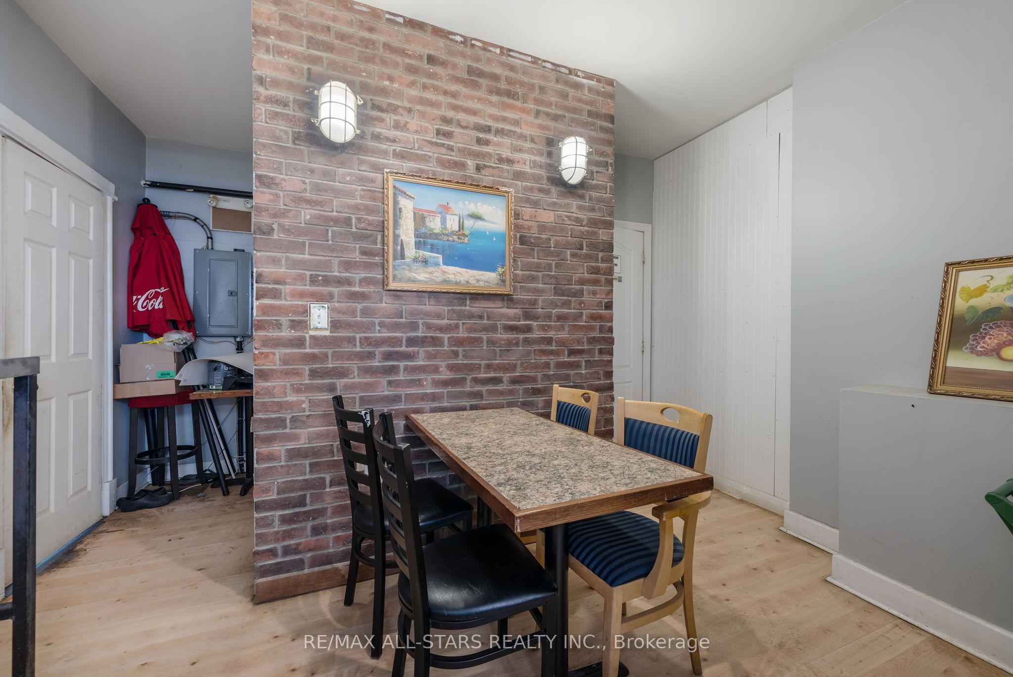 259 Kent Street Property Photo 9