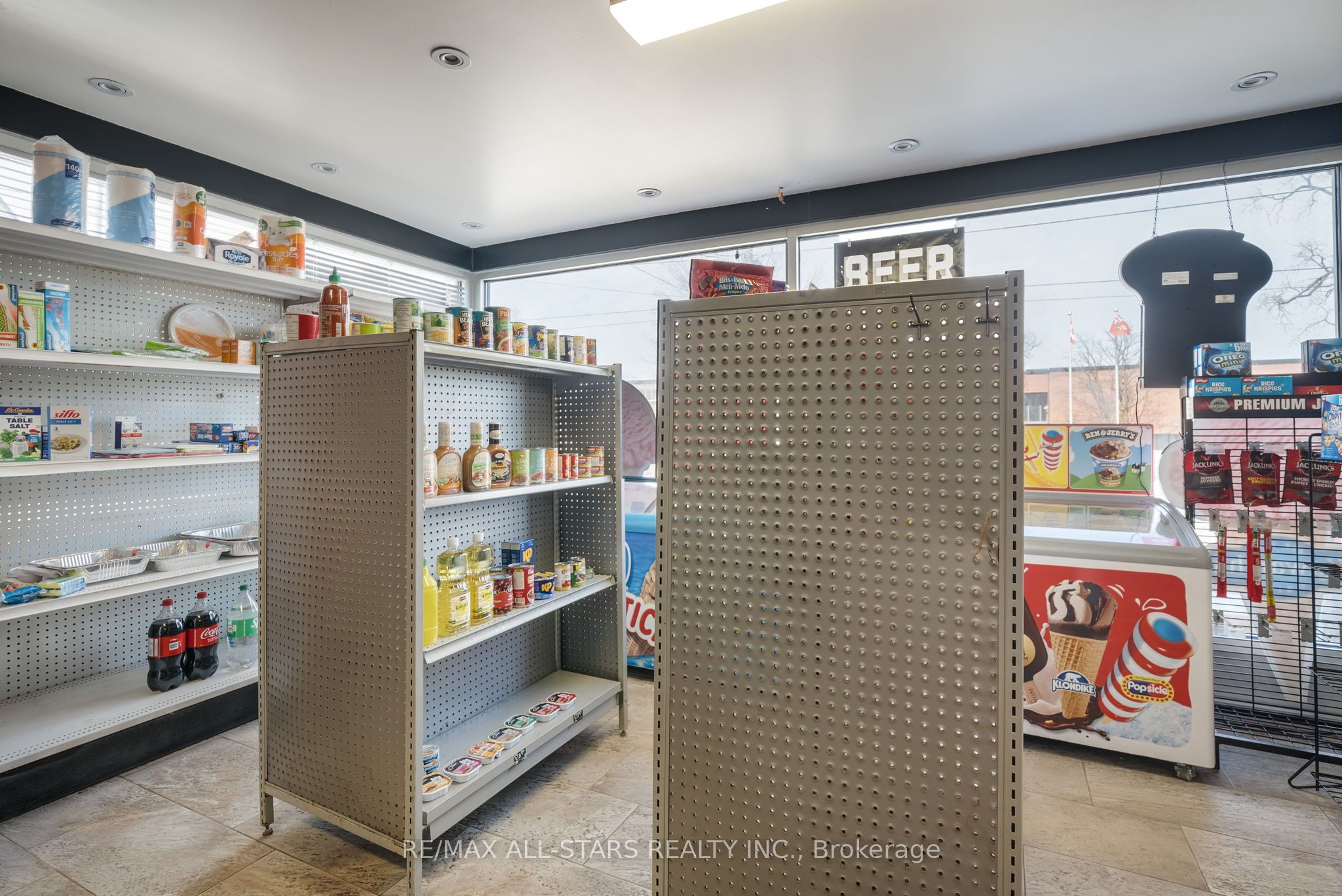 259 Kent Street Property Photo 13