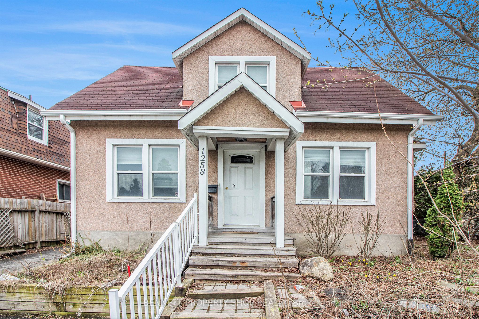 1258 Heron Road Property Photo 1