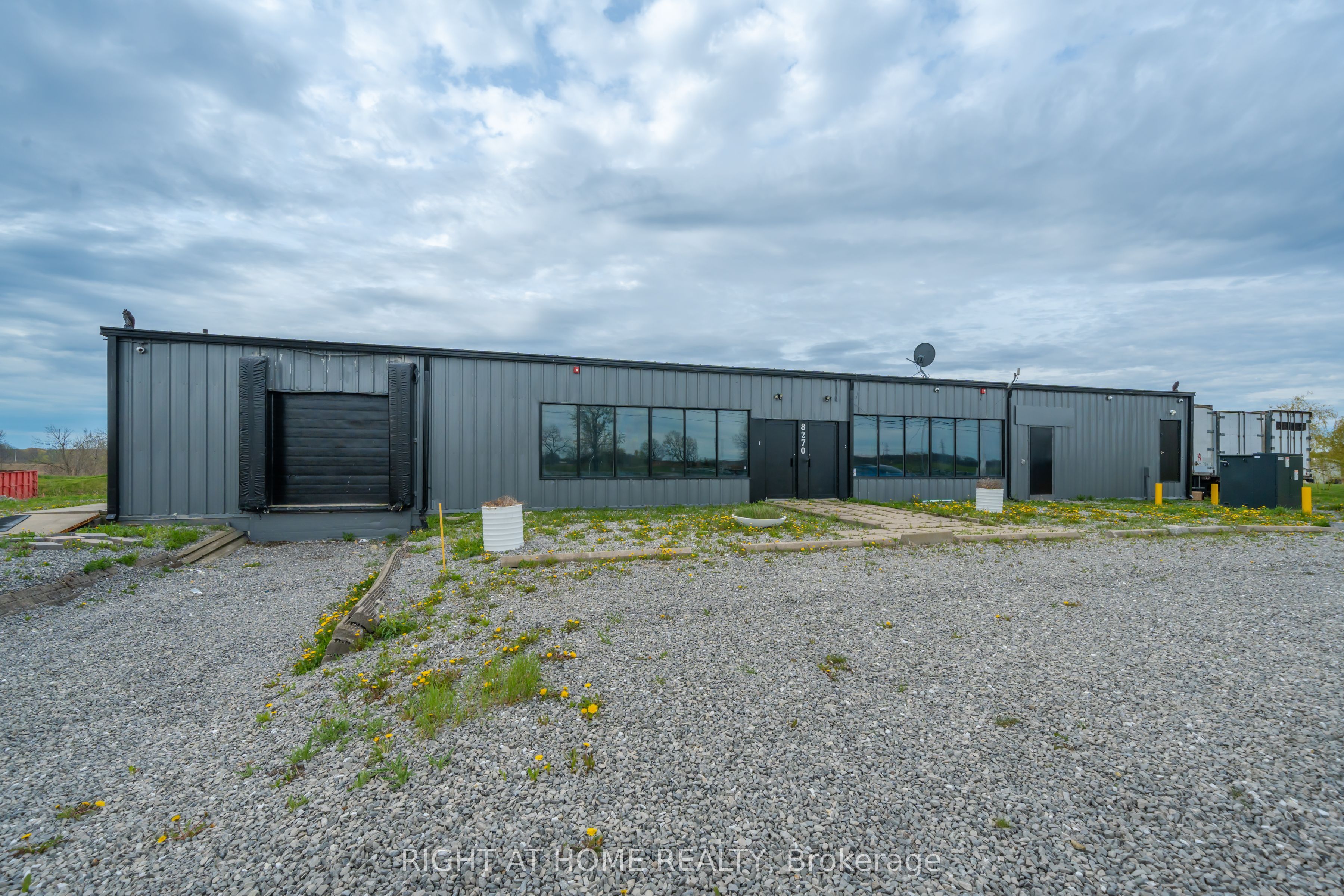 8270 Highway #20 Highway #20 Property Photo 4