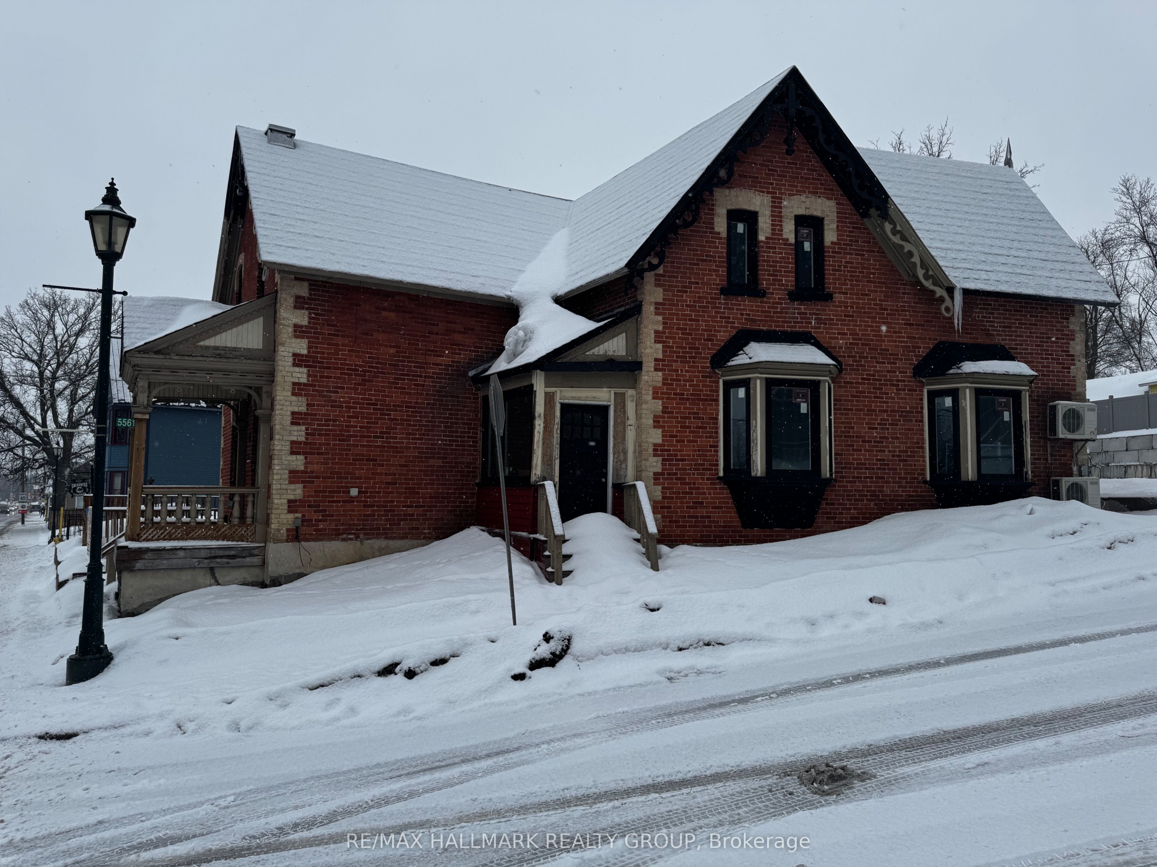 3-5561 Manotick Main Street Property Photo 2