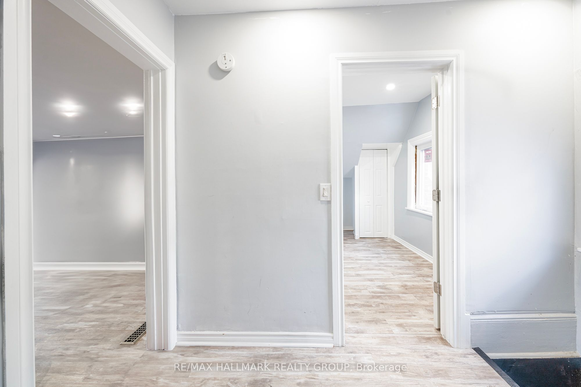 3-5561 Manotick Main Street Property Photo 7