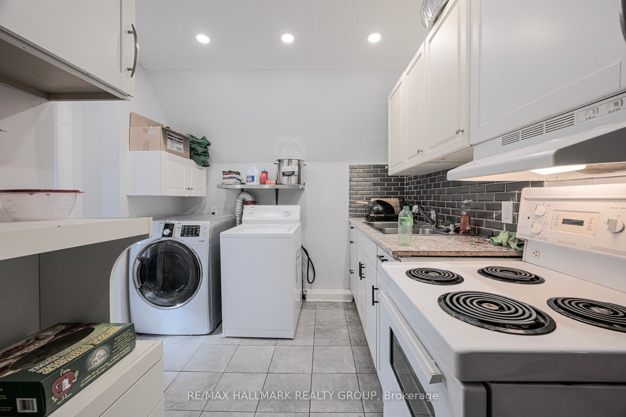 3-5561 Manotick Main Street Property Photo 10
