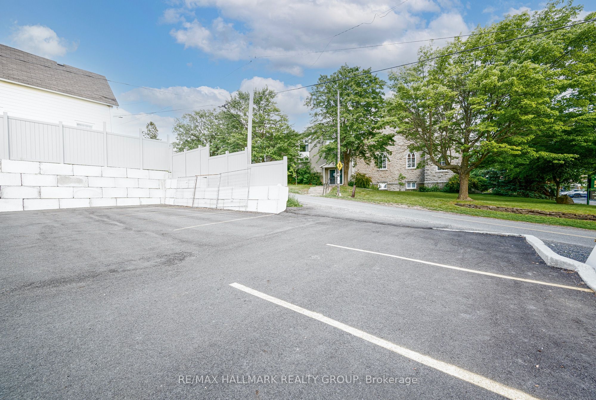 3-5561 Manotick Main Street Property Photo 14