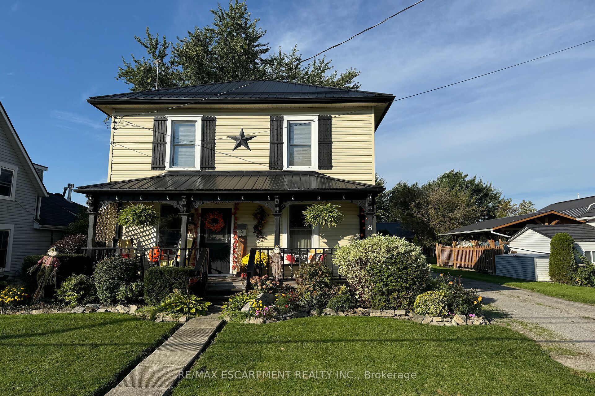 8 Erie Avenue Property Photo