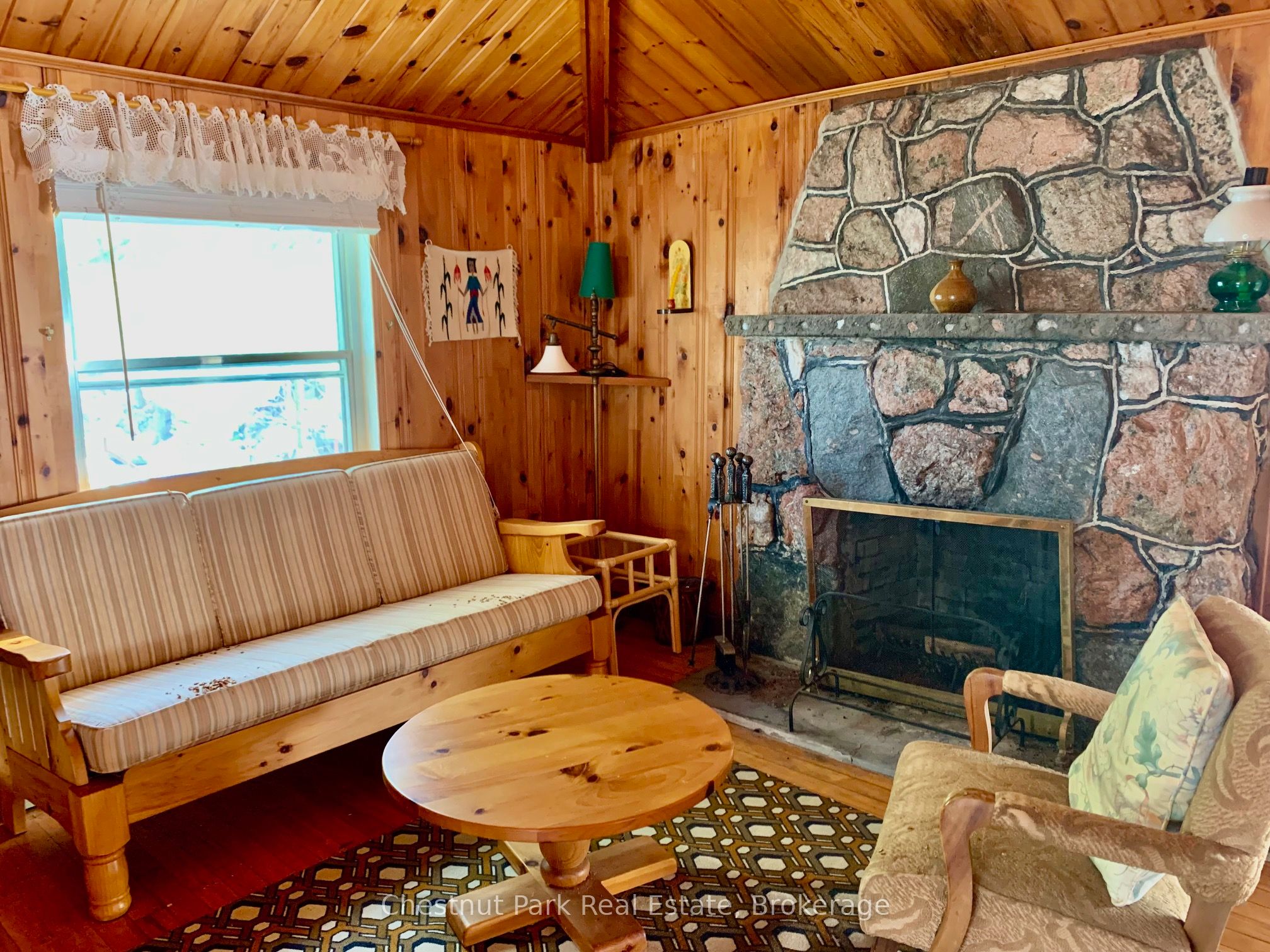 2-1051 Wigwam Lodge Road 2 Property Photo 5
