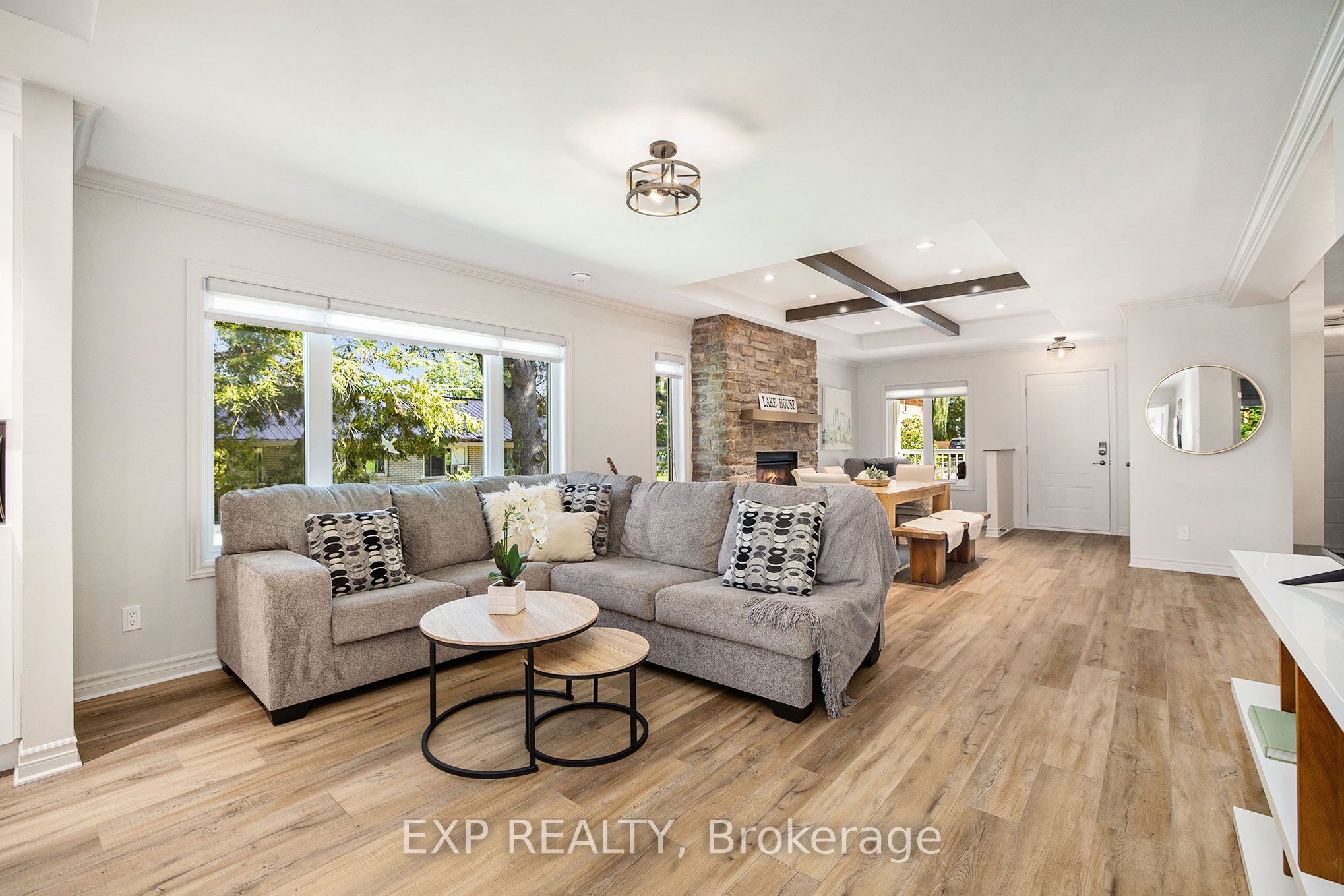 6 Whelan Street N Property Photo 7