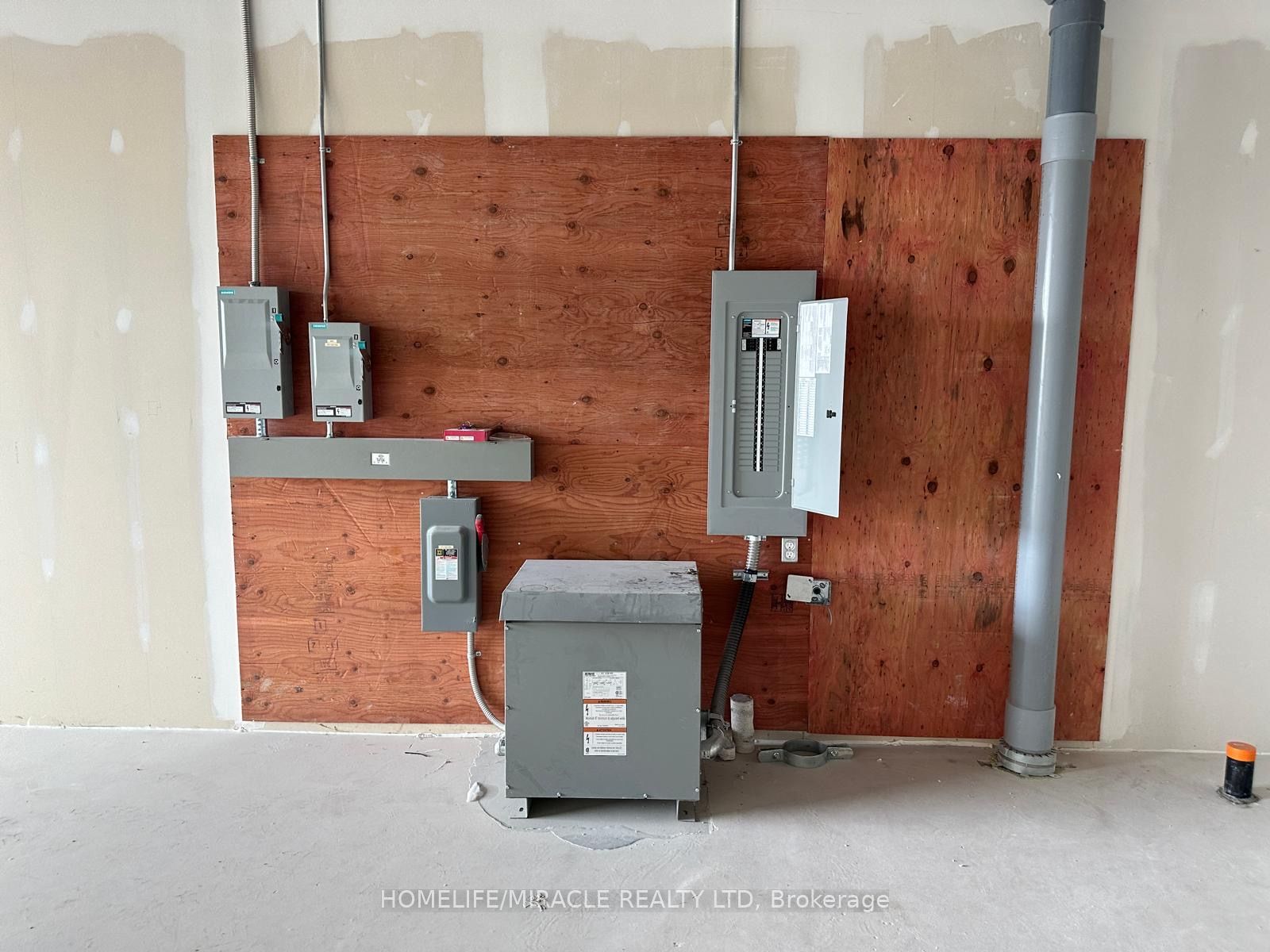 1038 Garner Road Property Photo 11