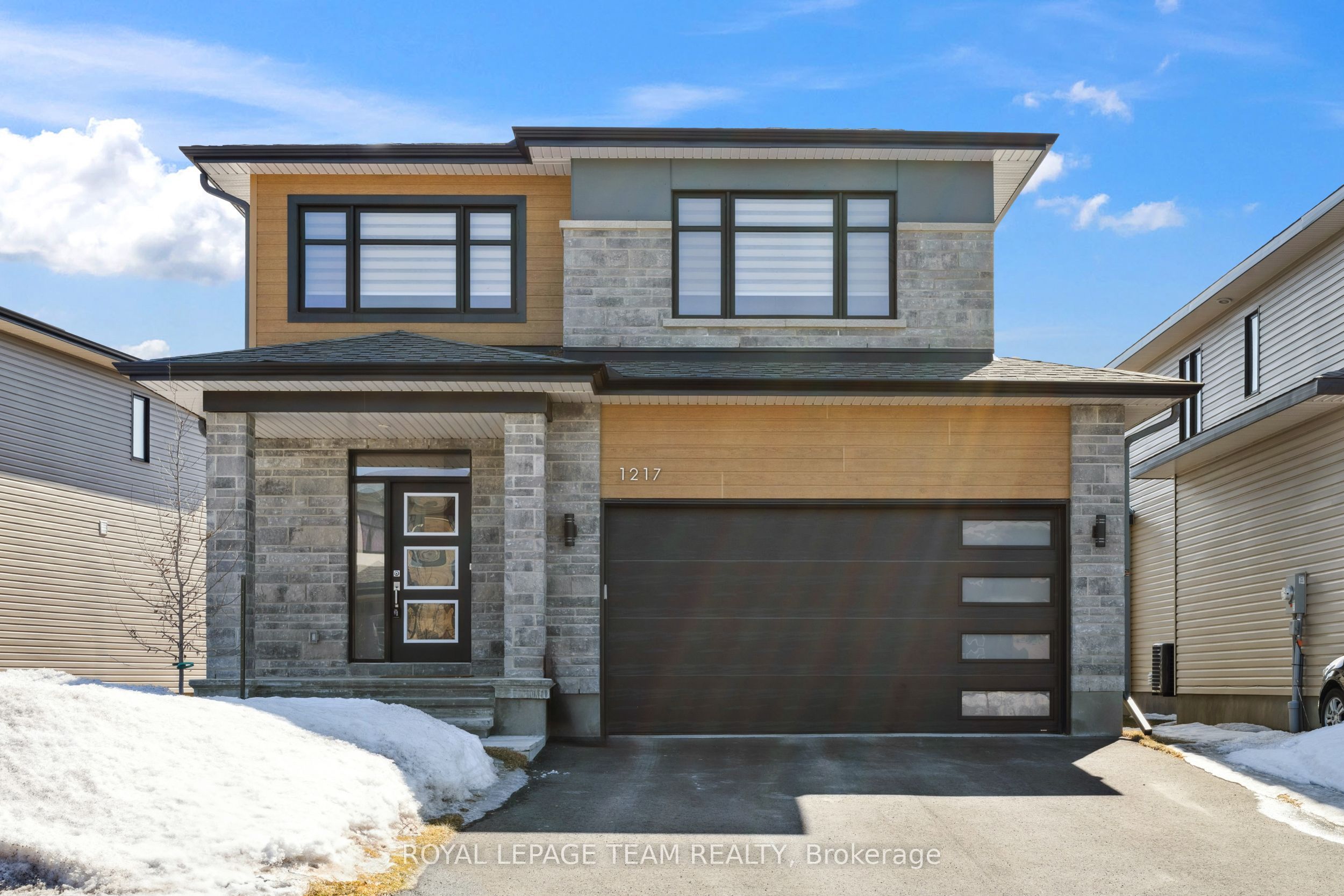 1217 Diamond Street Property Photo