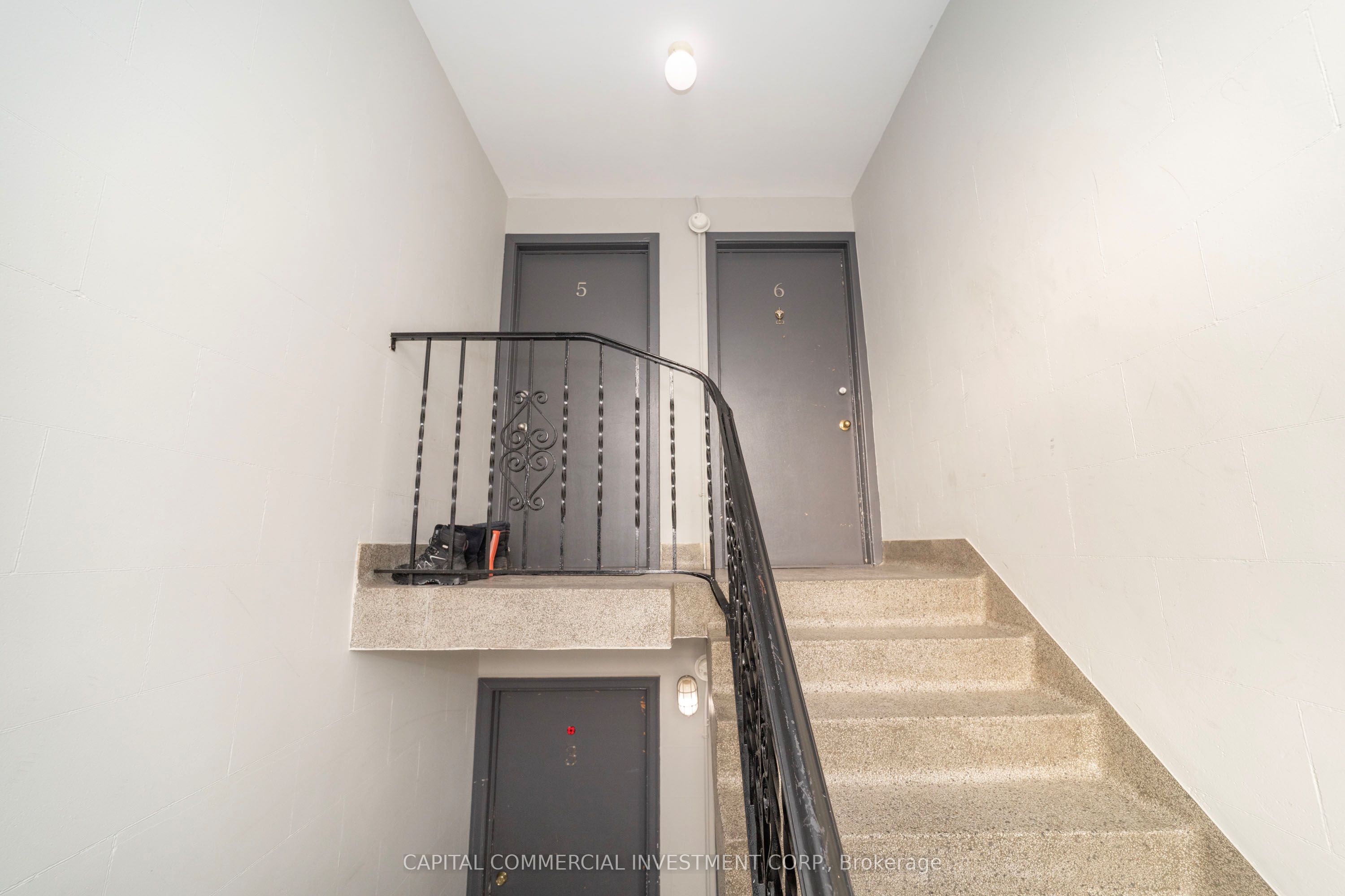 155 Marquette Avenue Property Photo 9