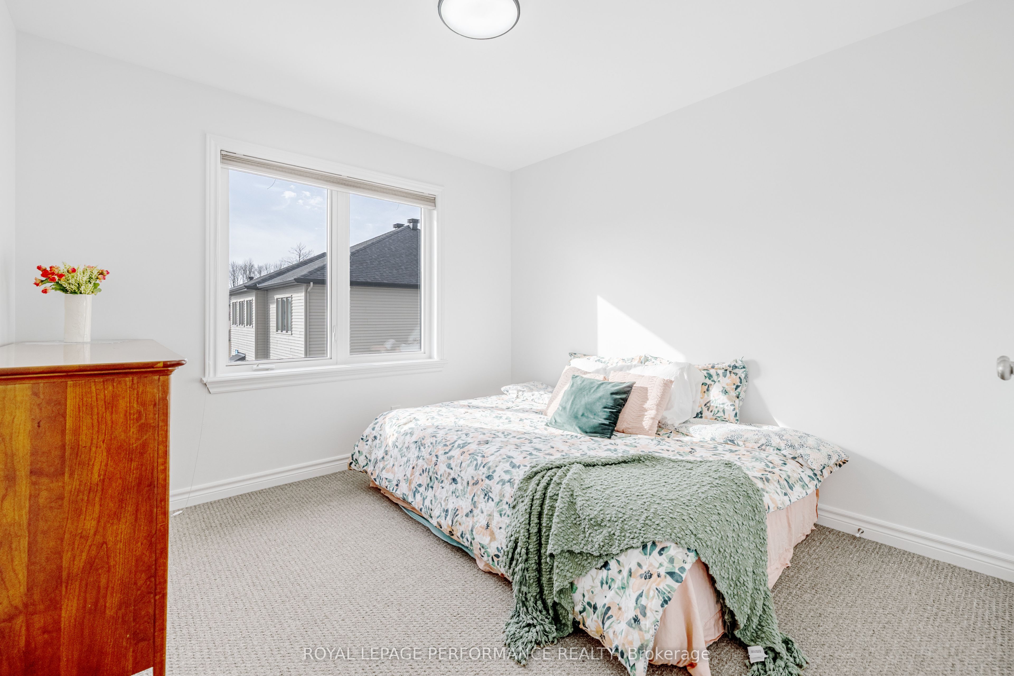 205 Shinleaf Crescent Property Photo 33