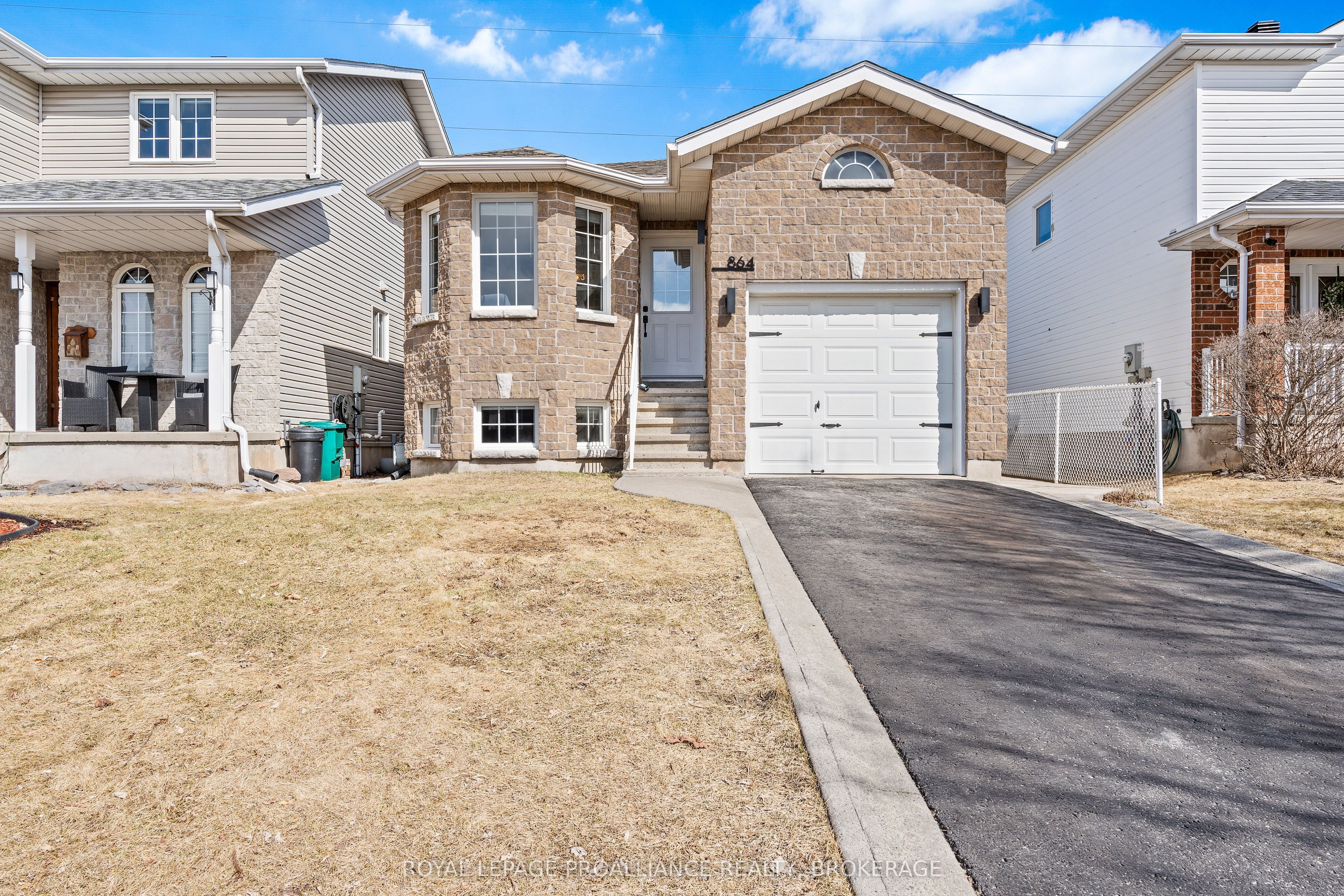 864 Peachwood Street Property Photo