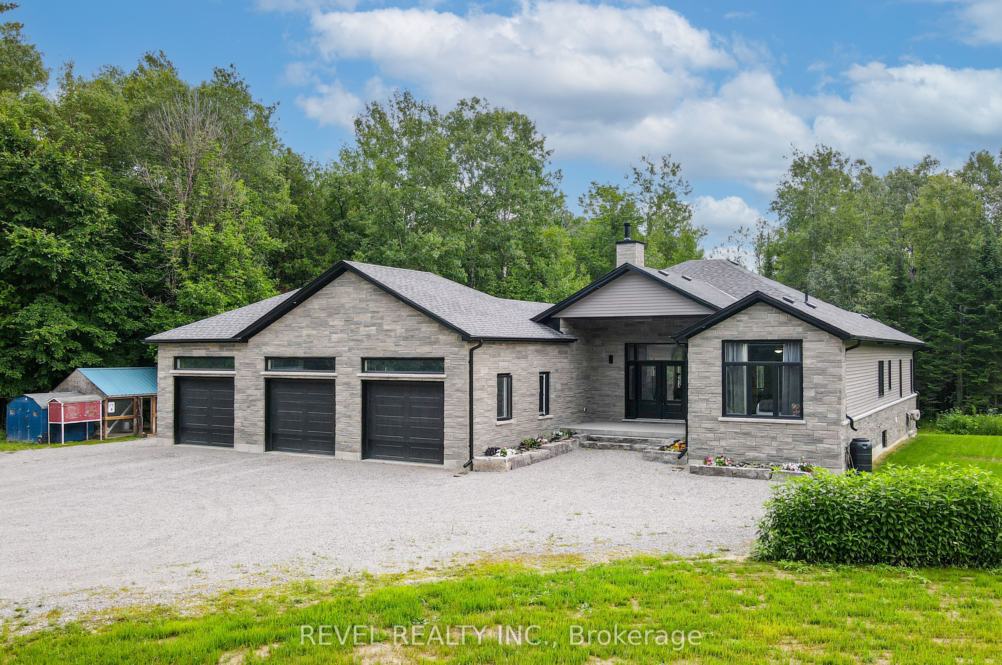 99 Kagawong Road Property Photo