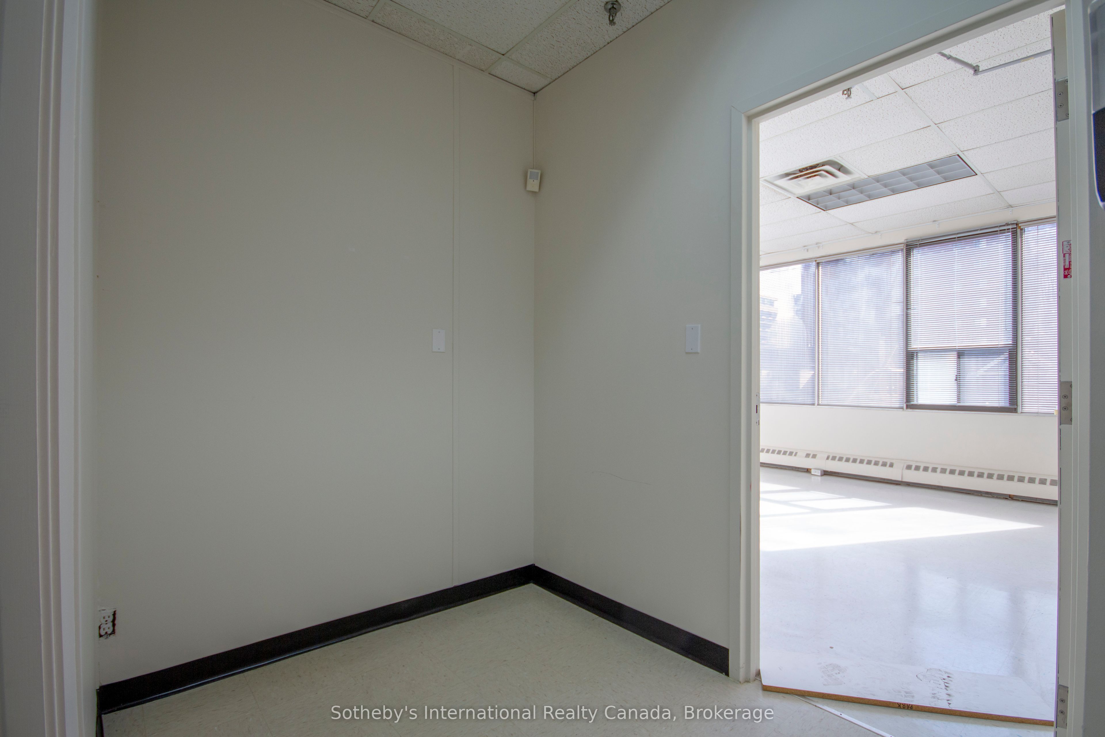 #301a - 200 James Street Property Photo 4