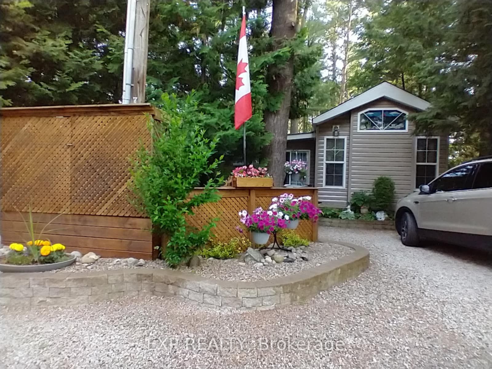 #104 - 76735 Wildwood Line Property Photo