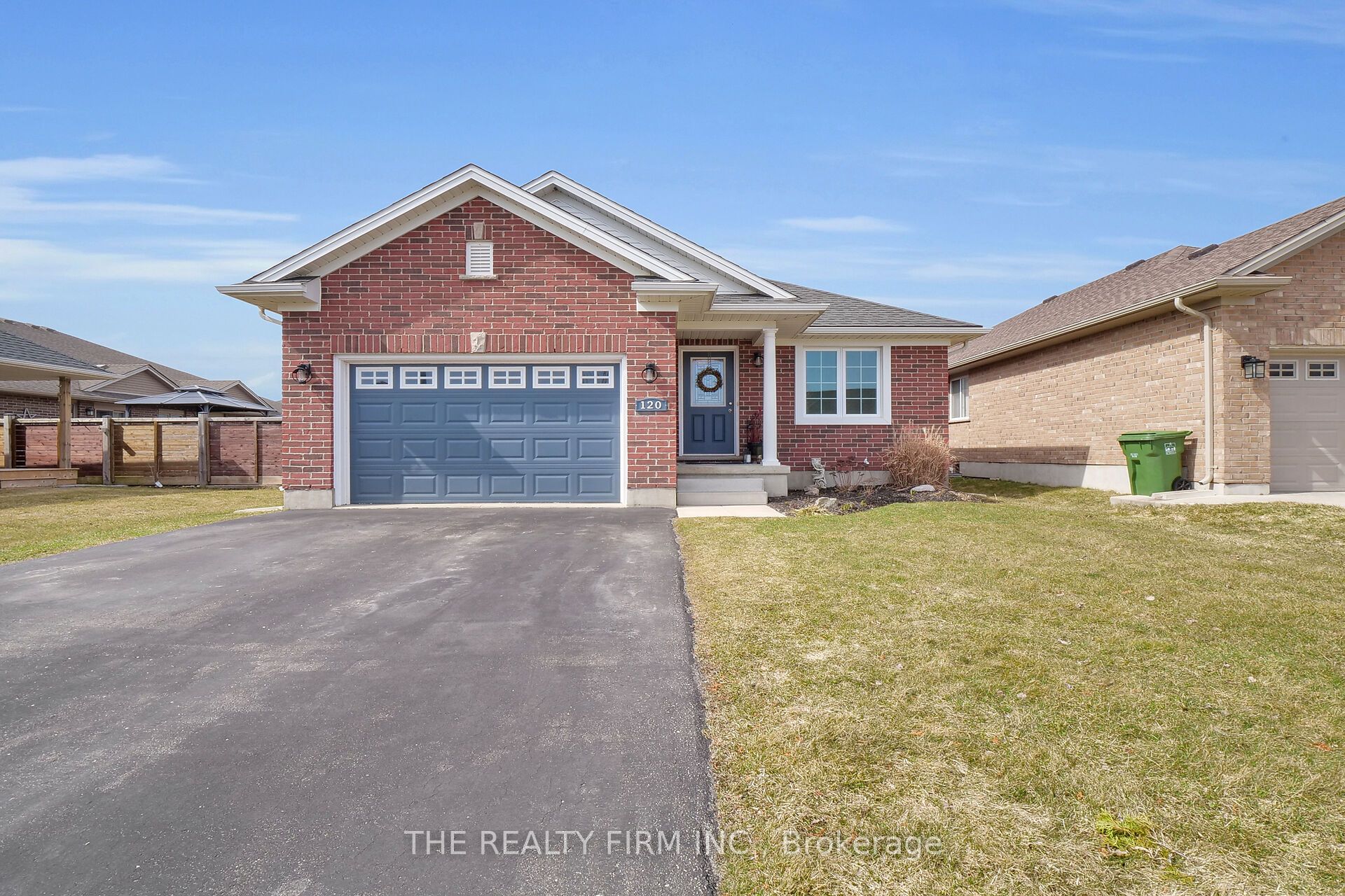 120 Peach Tree Boulevard Property Photo