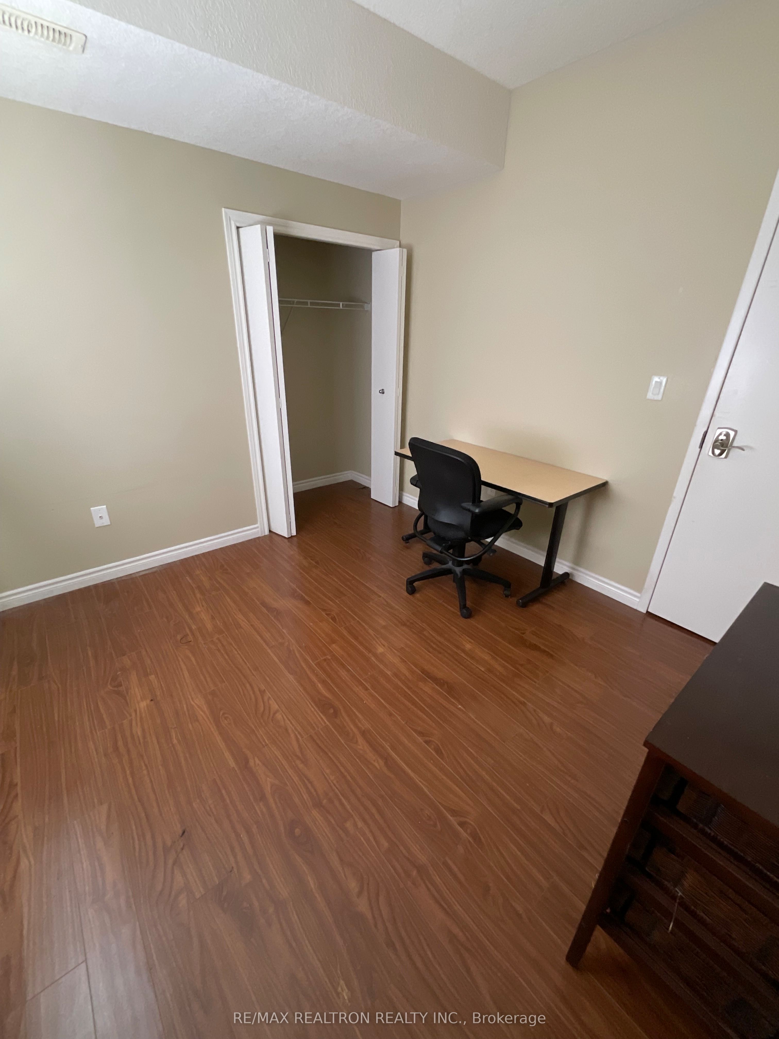 334 King Street N Property Photo 17