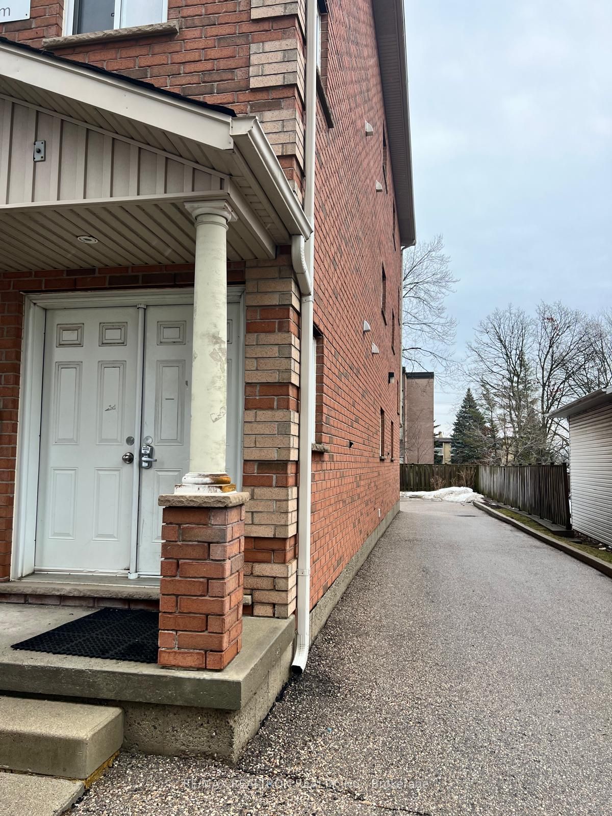 334 King Street Property Photo 6