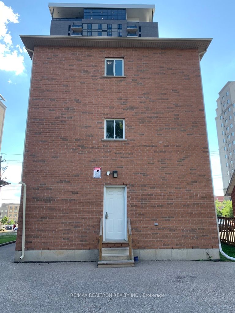 334 King Street Property Photo 7